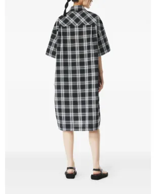 TOMBOY ブラックのチェック柄シアサッカードレス - サムネイル3