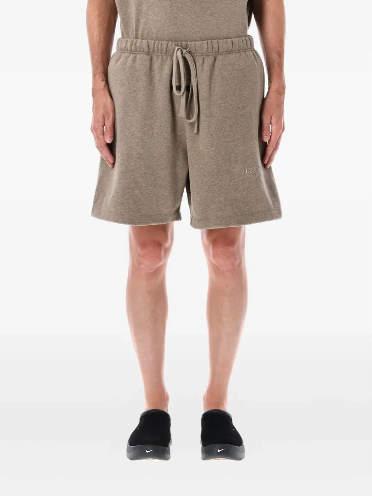 FEAR OF GOD ESSENTIALS ドローコード付きフリース トラックショーツ - Brown - 画像1
