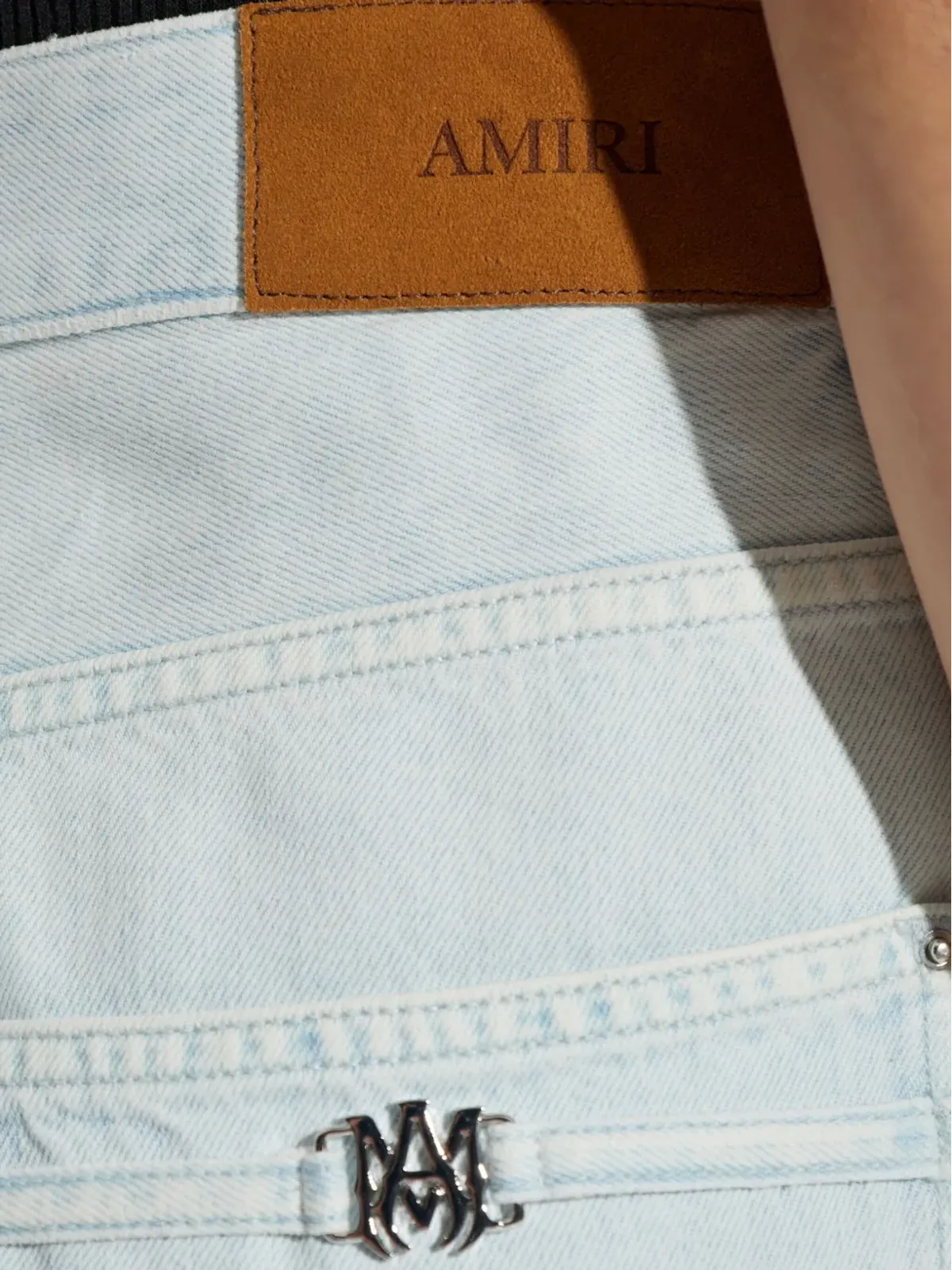 AMIRI ロゴチャーム カーペンタージーンズ - 画像5