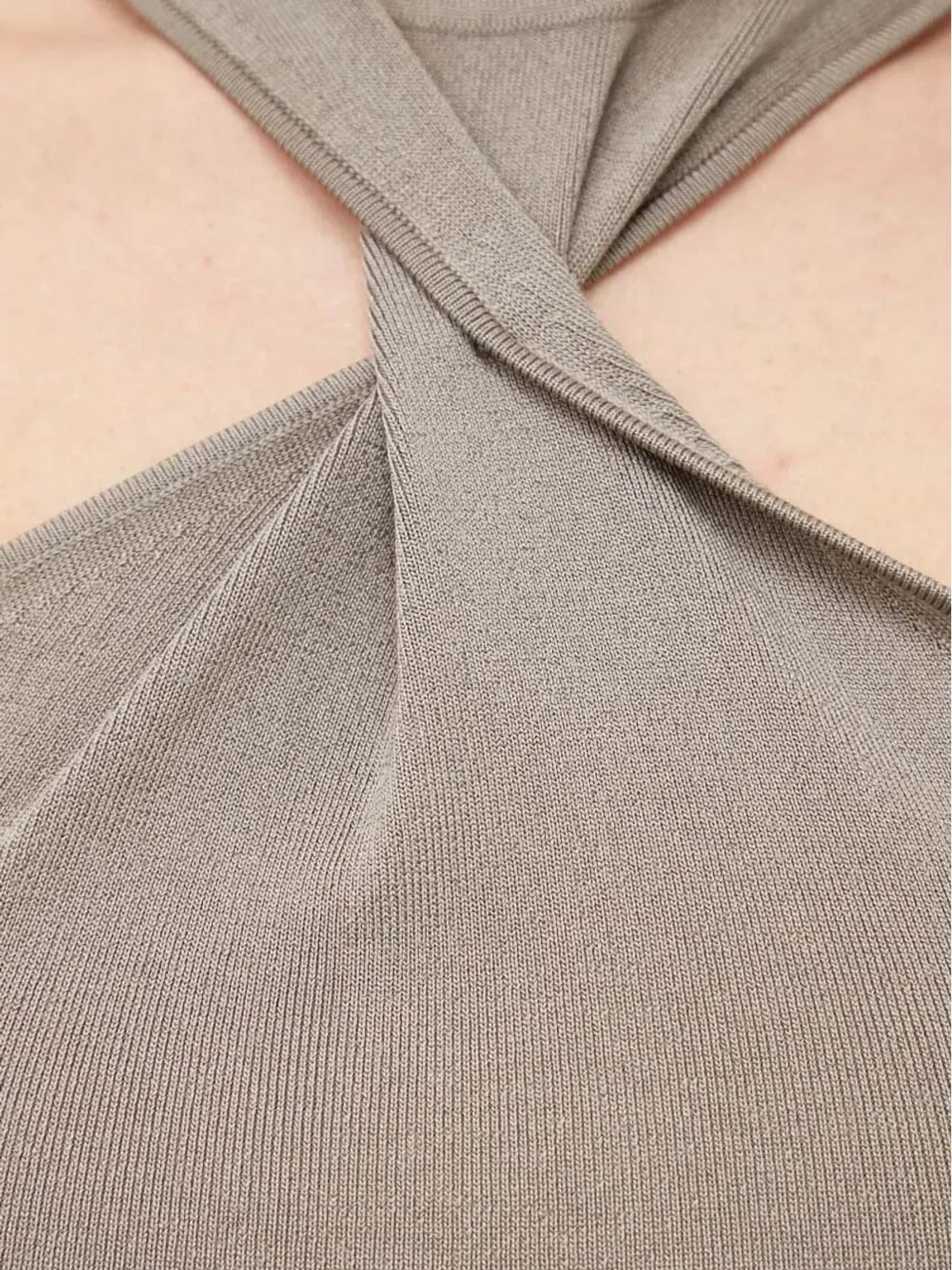 Drykorn ツイストネックリブトップ - 画像4