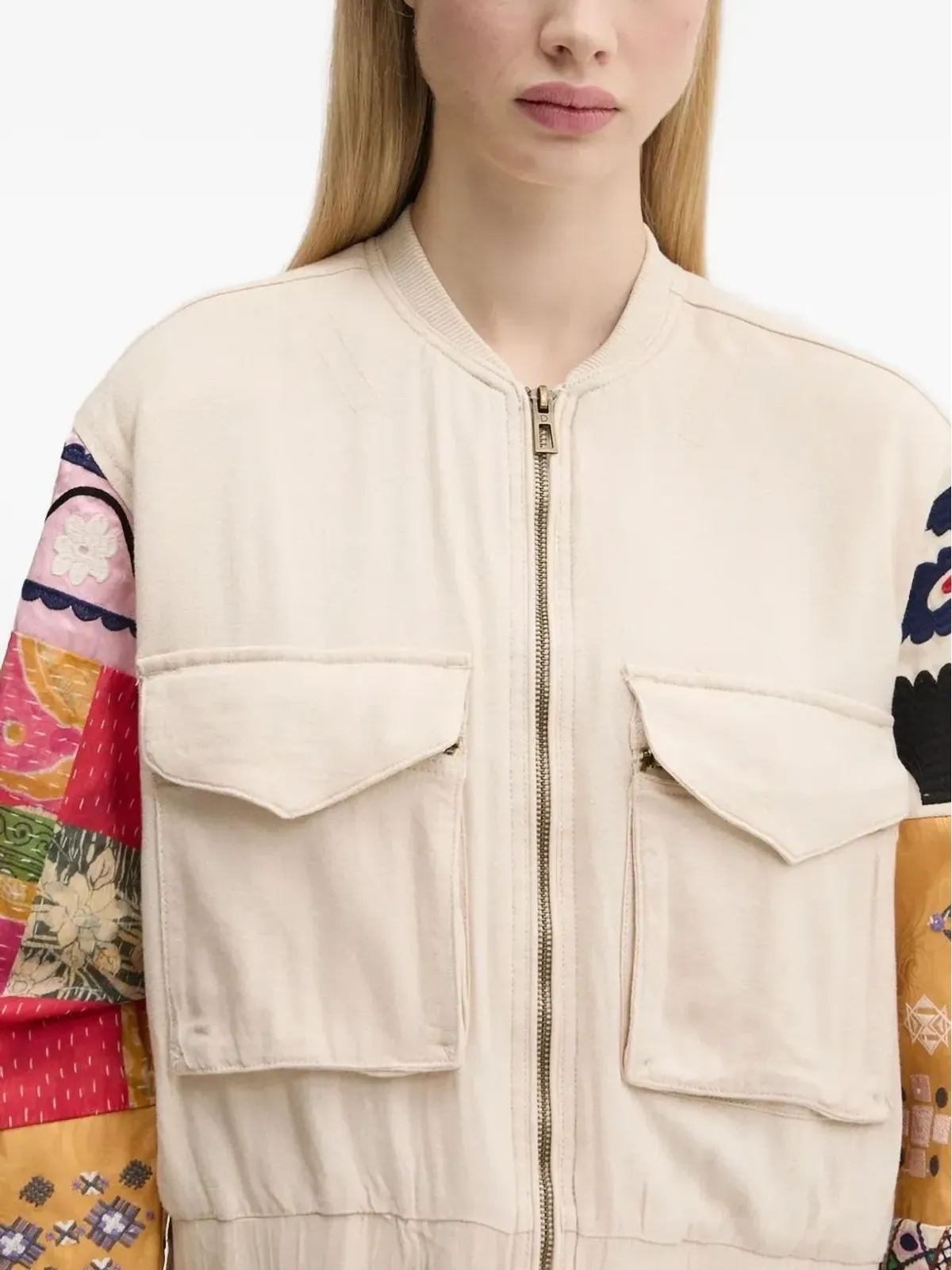 Desigual パッチワークスリーブ ボンバージャケット（ニュートラルカラー） - 画像3