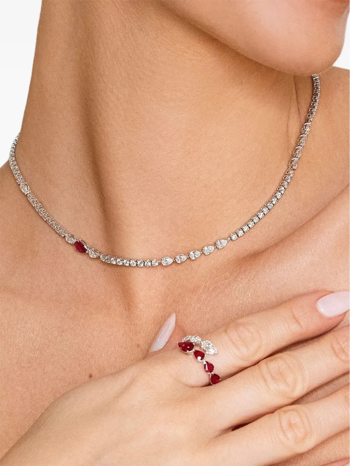 Jewels Aficionado 18Kホワイトゴールド ダイヤモンド＆ルビー ネックレス - 画像2