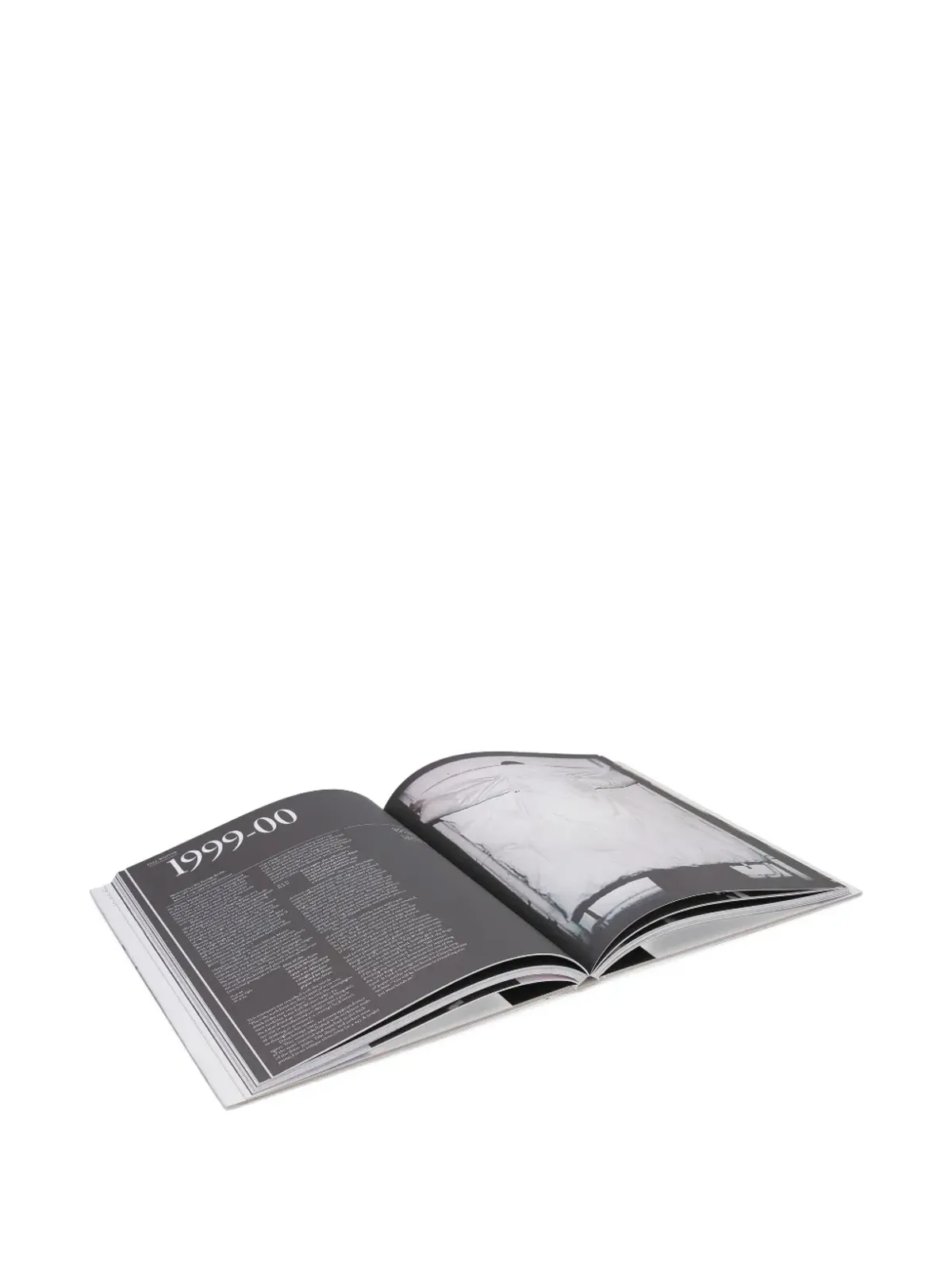 Rizzoli Martin Margiela: The Women's Collections 1989-2009 book - Black - 画像4