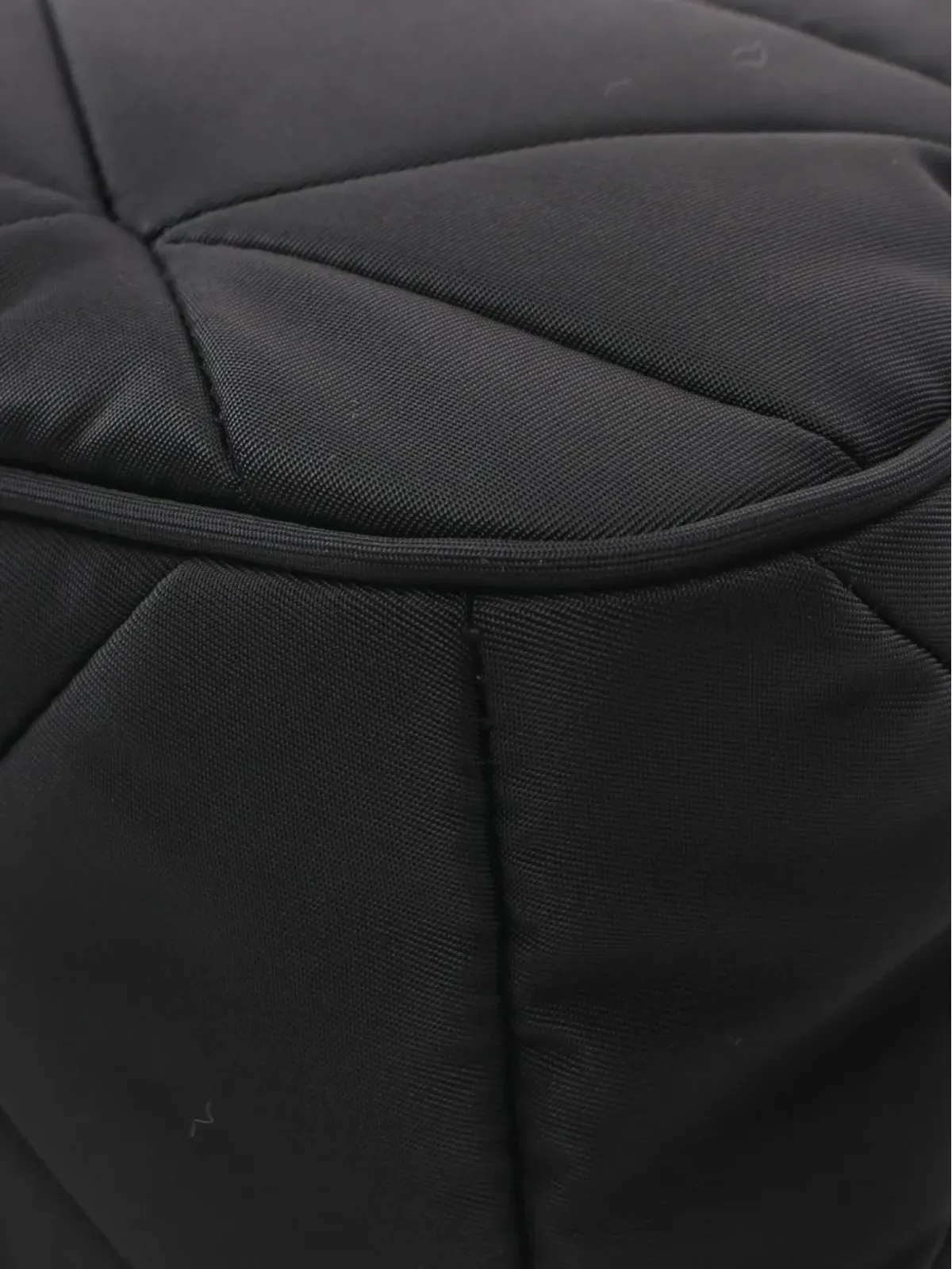 Prada ビンテージ 2020年代 Tessuto キルティング ショルダーバッグ - ブラック - 画像4