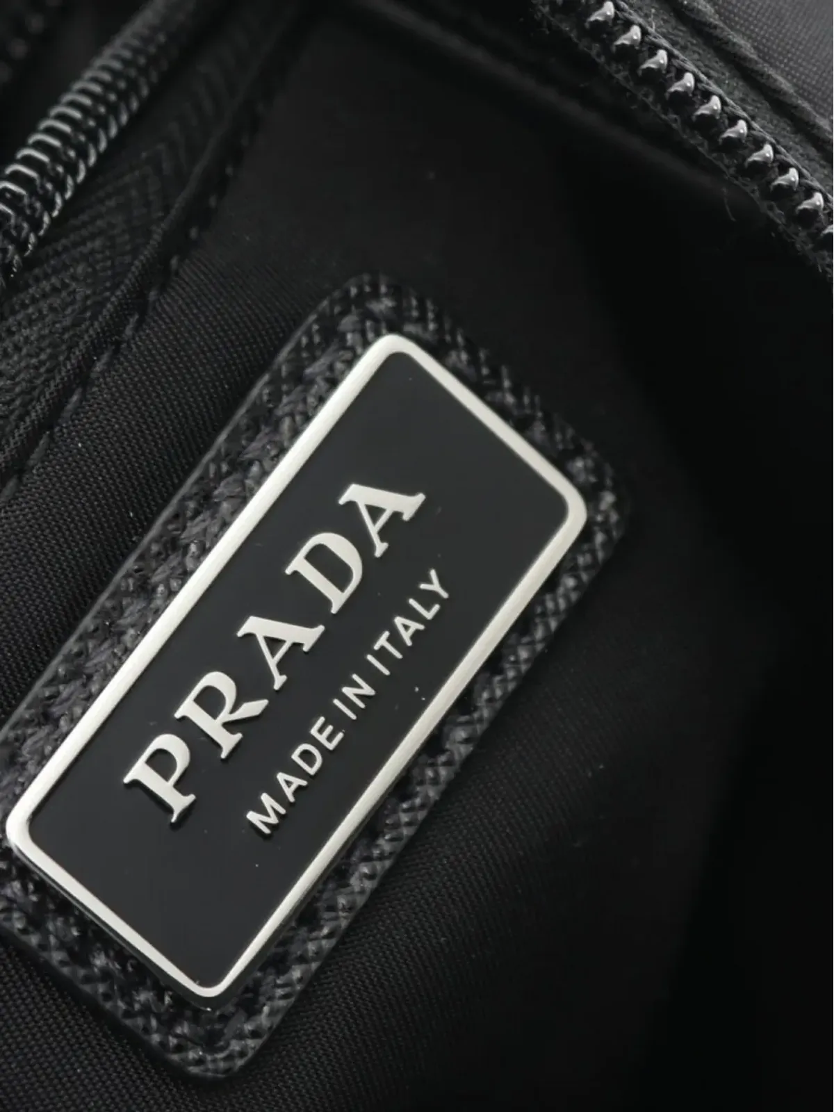 Prada ビンテージ Tessuto ショルダーバッグ 2020 ブラック - 画像3