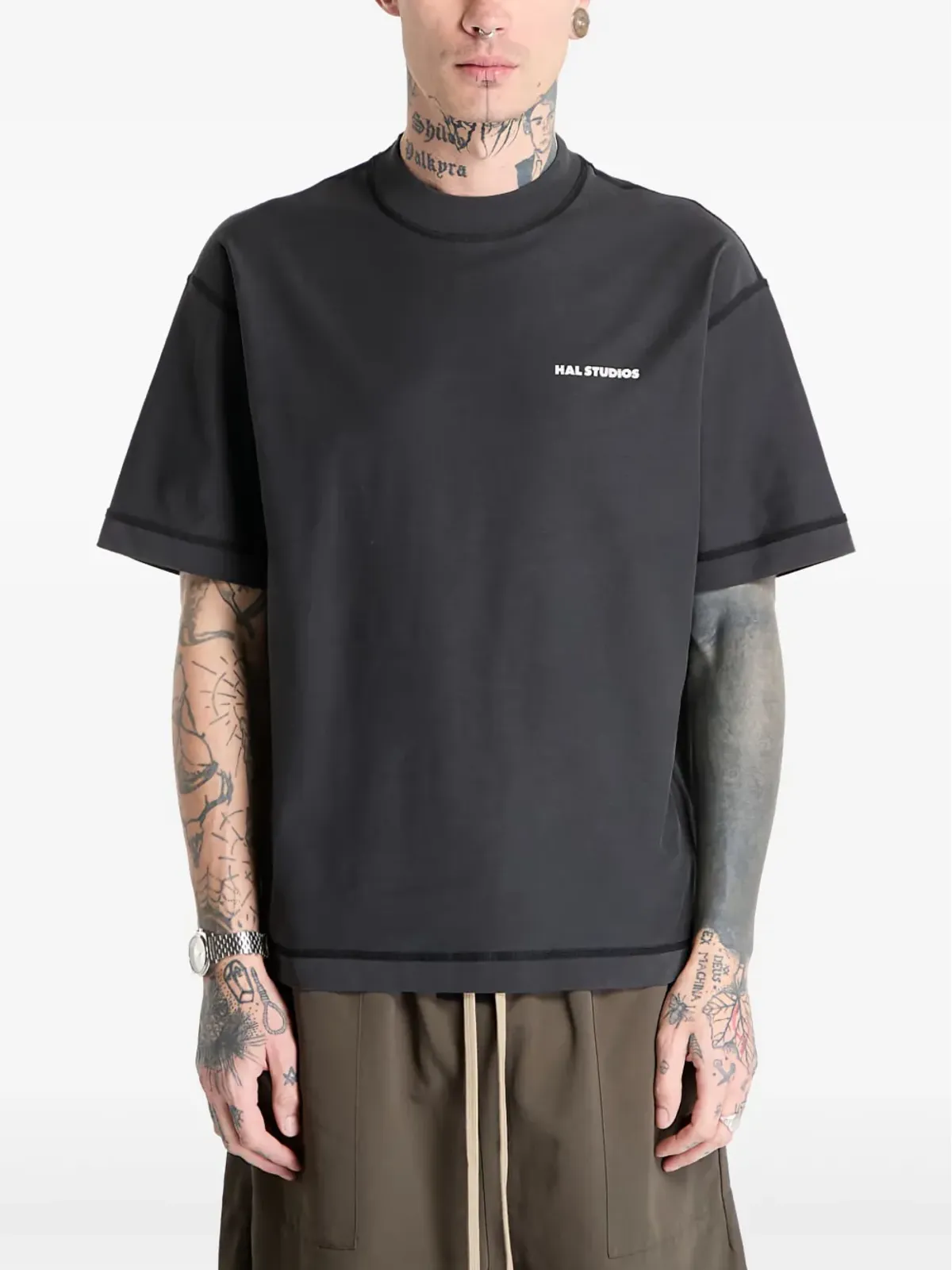 HAL STUDIOS® コットン ロゴ Tシャツ ブラック - 画像3