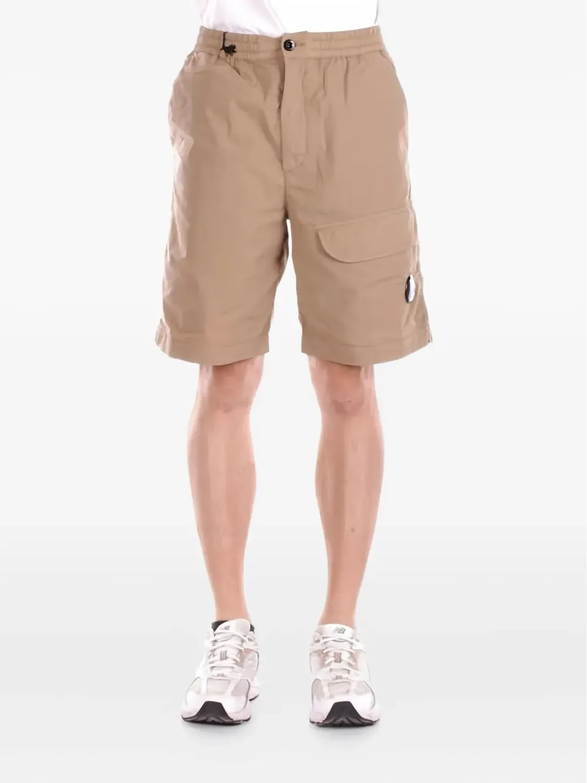 C.P. Company pocket-detail elasticated-waist shorts - 画像1