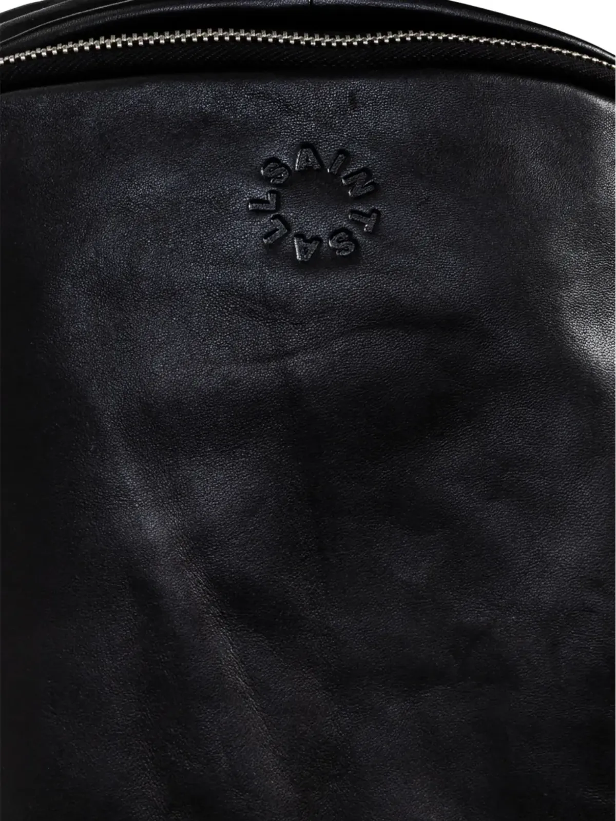 AllSaints Finn ロゴエンボス レザーバックパック - 画像5