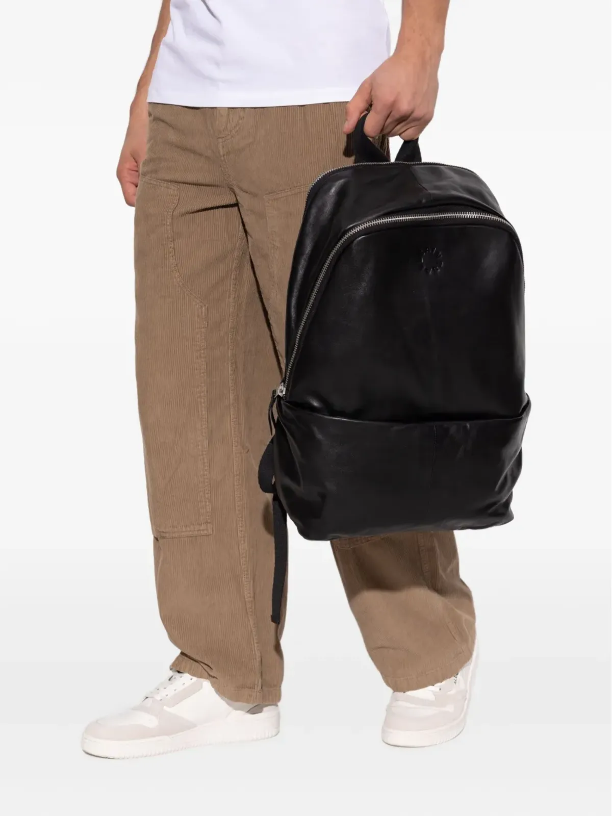 AllSaints Finn ロゴエンボス レザーバックパック - 画像2