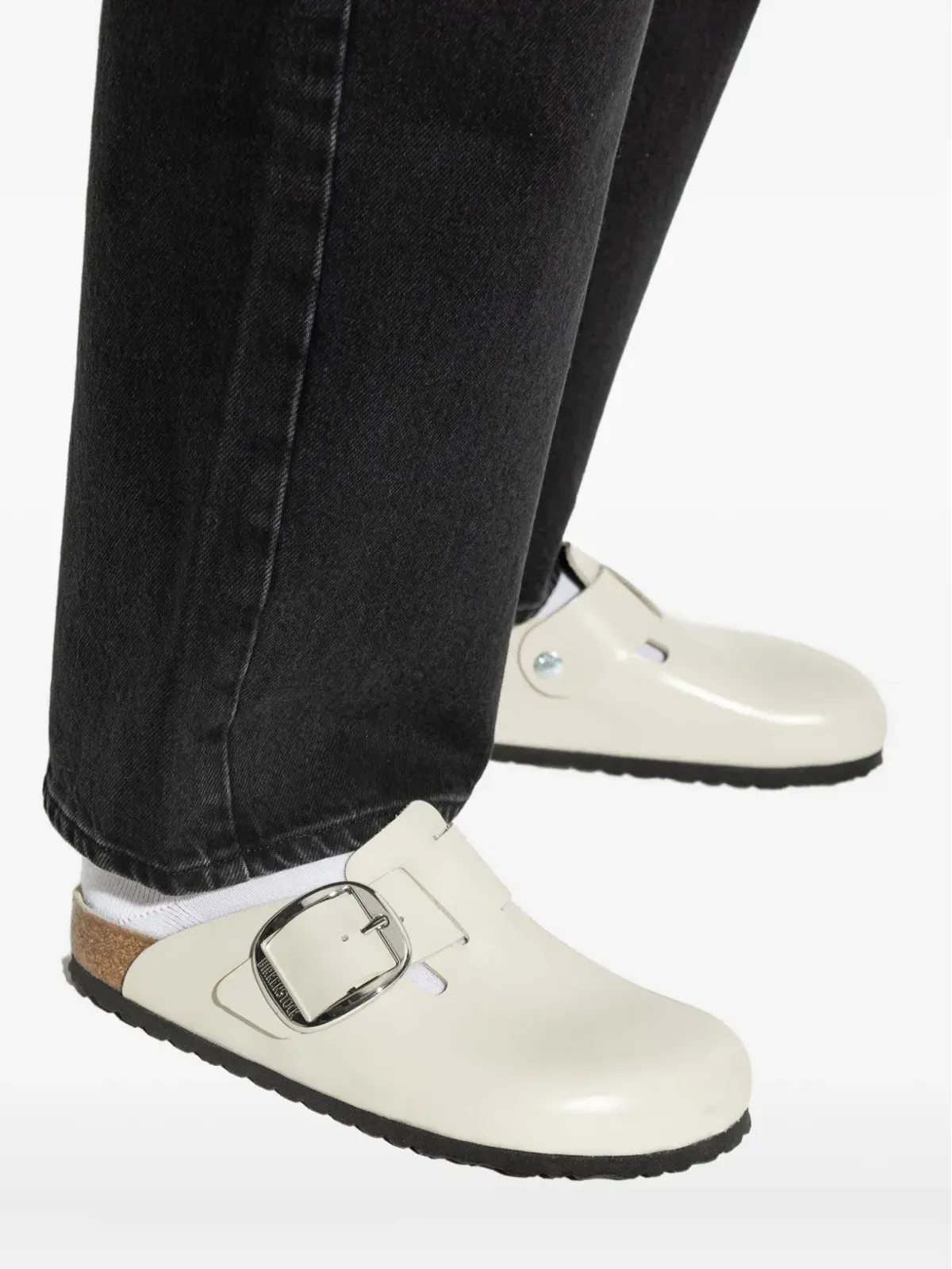 Birkenstock ボストン ビッグバックル レザー クロッグ - 画像4