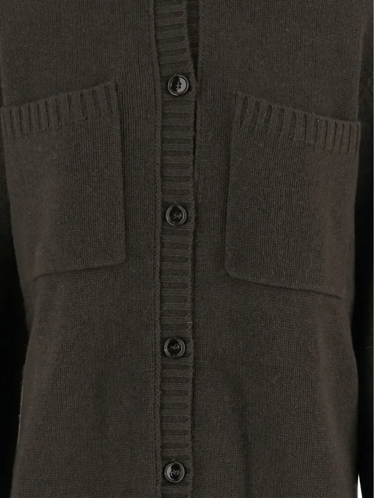Allude ボタン付きパッチポケット カーディガン - 画像2