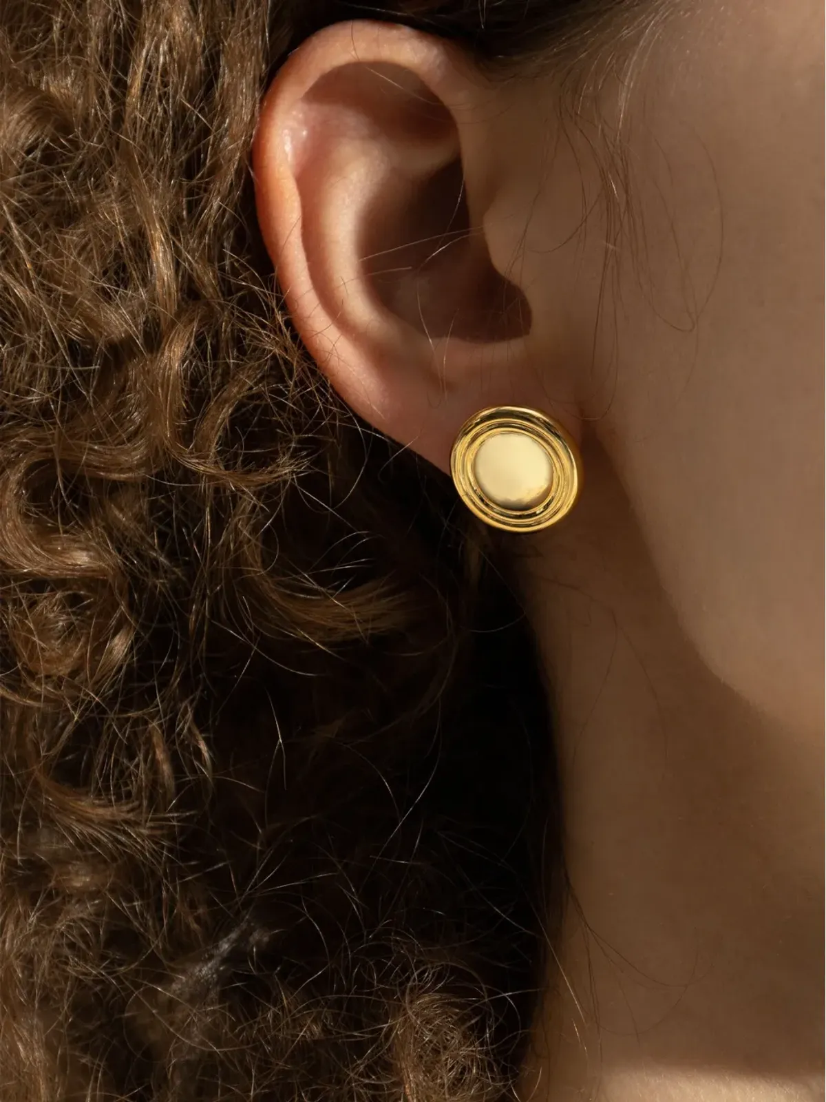 LIE STUDIO Eloise earrings - Gold - 画像2