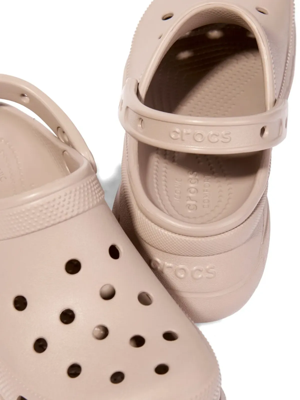 Crocs Kids プラットフォームパンチングサンダル - 画像4