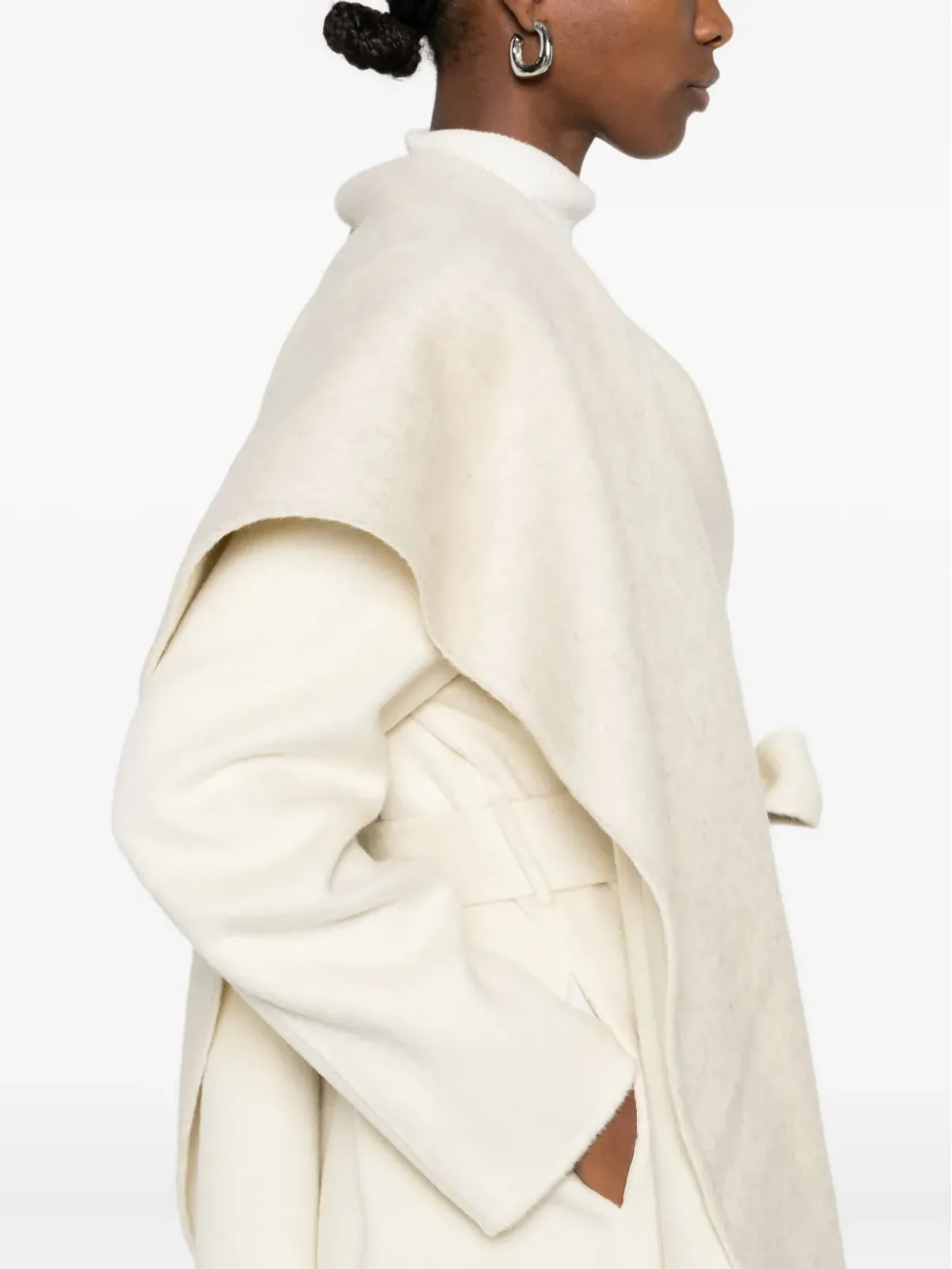 P.A.R.O.S.H. scarf-detail belted coat - White - 画像5