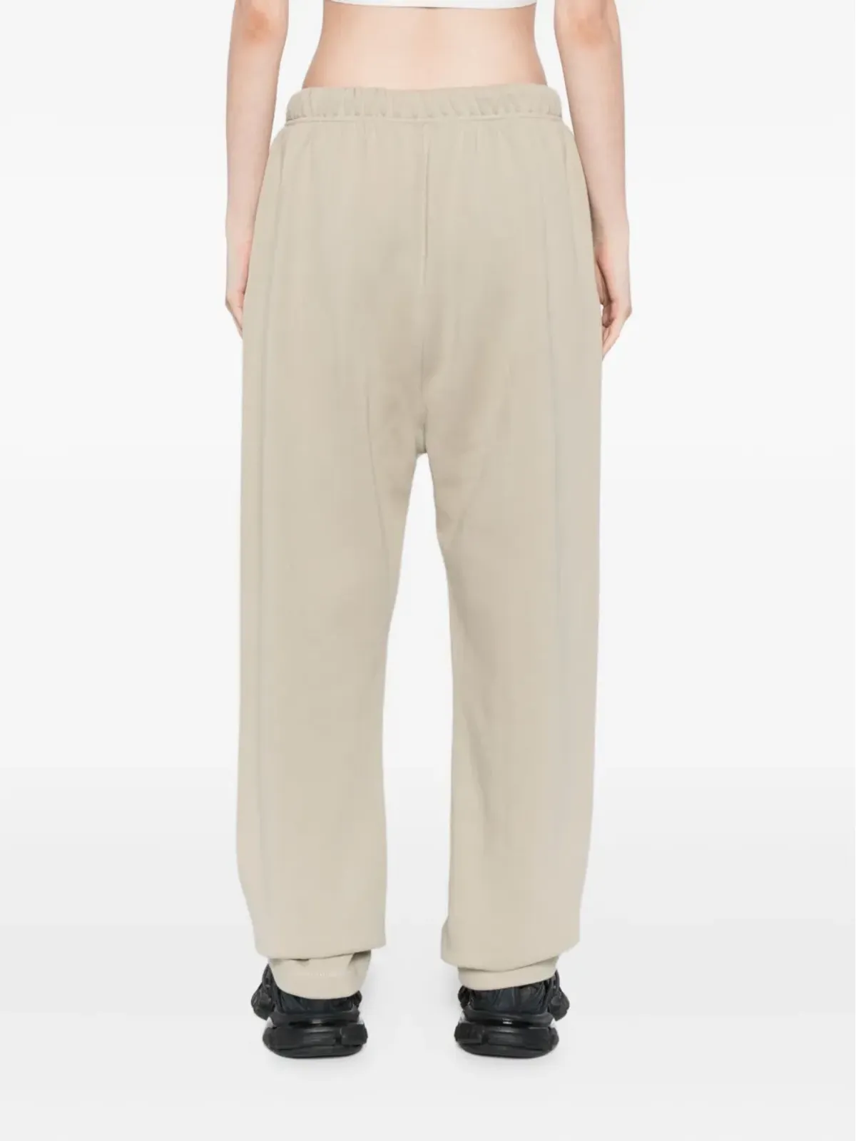 FEAR OF GOD ESSENTIALS ロゴエンボスパンツ - 画像4