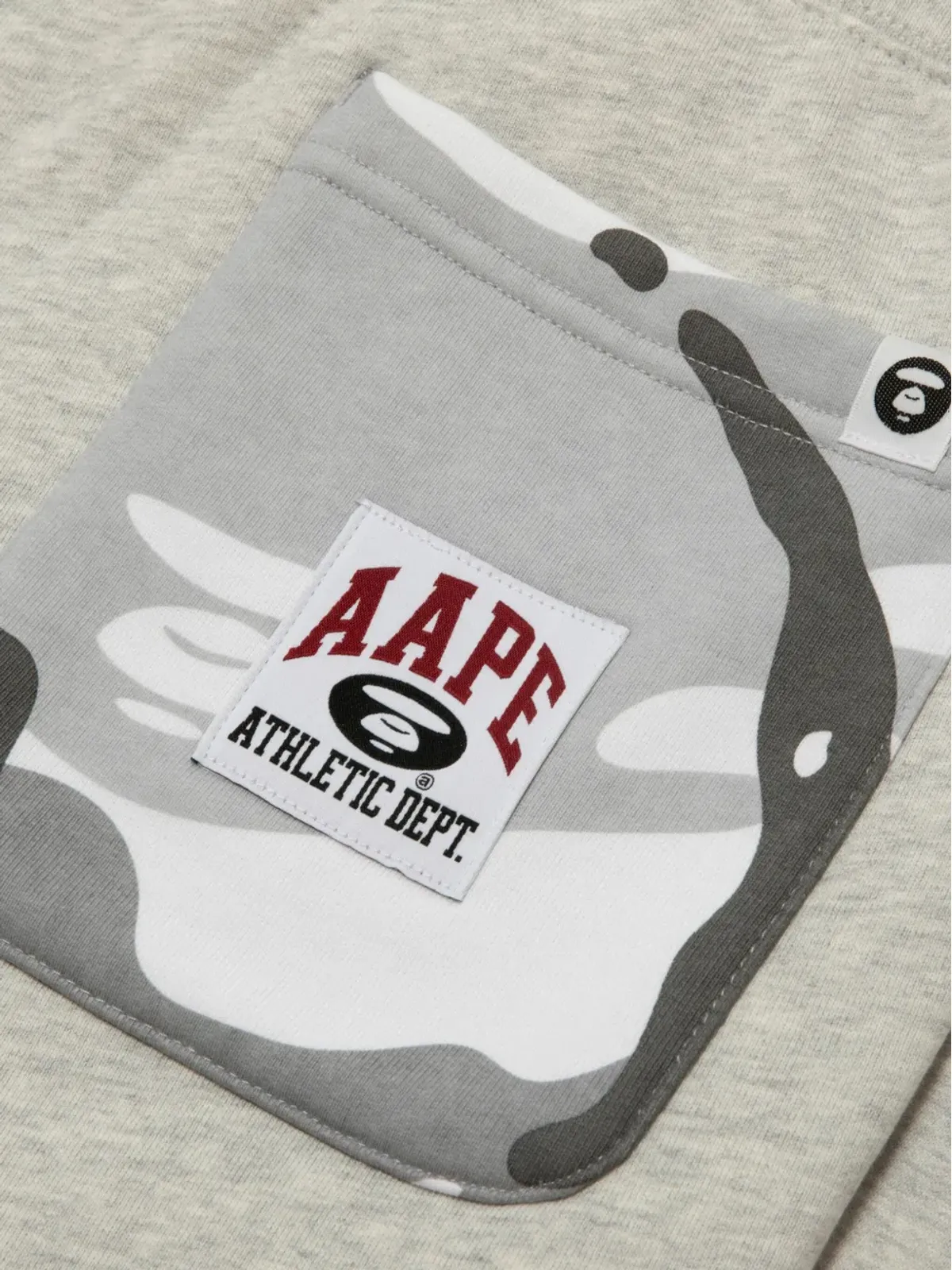 AAPE BY *A BATHING APE® ロゴパッチ迷彩ポケット付きトラックパンツ - 画像4