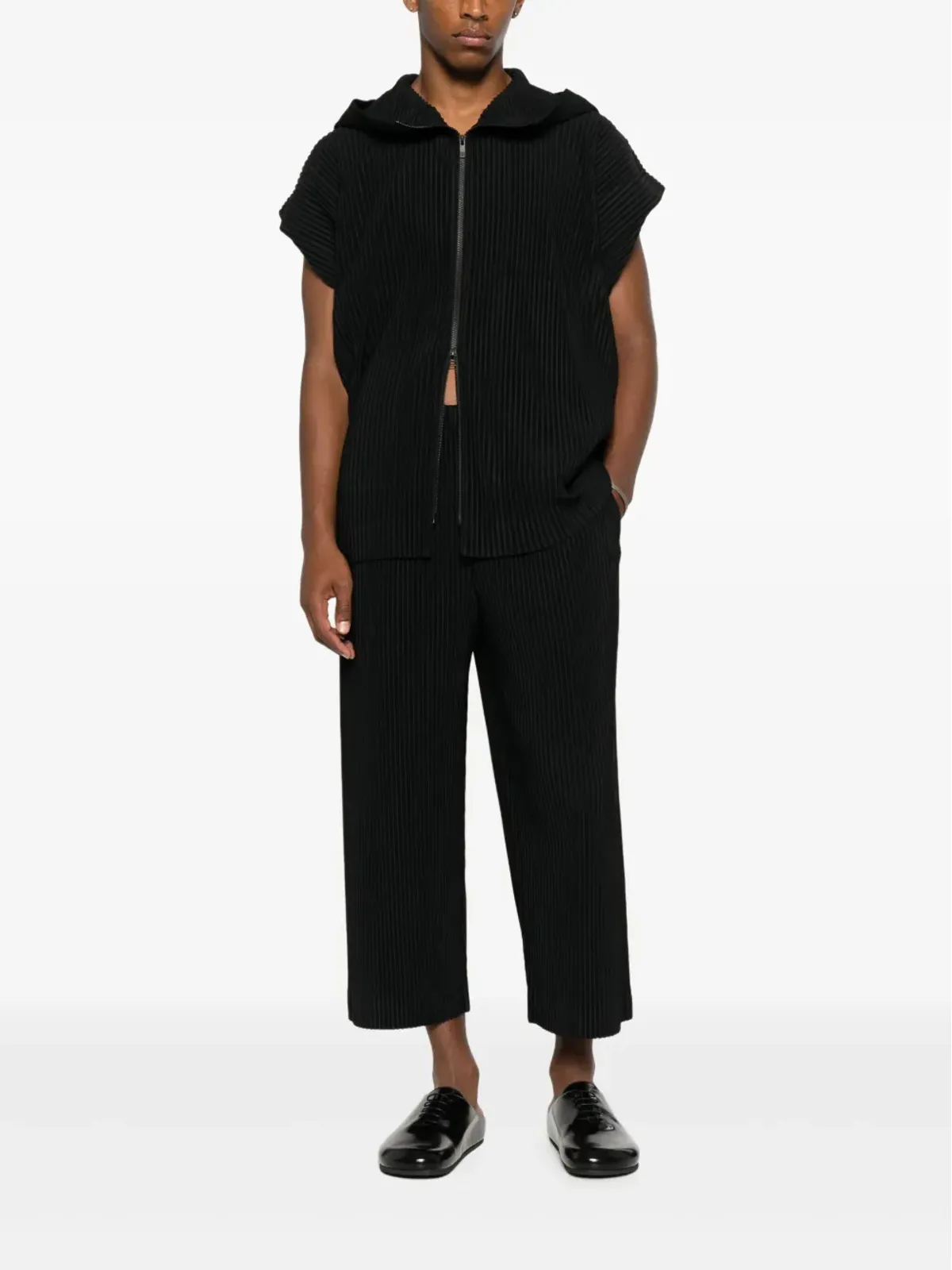 Homme Plissé Issey Miyake フード付きプリーツジレ ブラック - 画像2