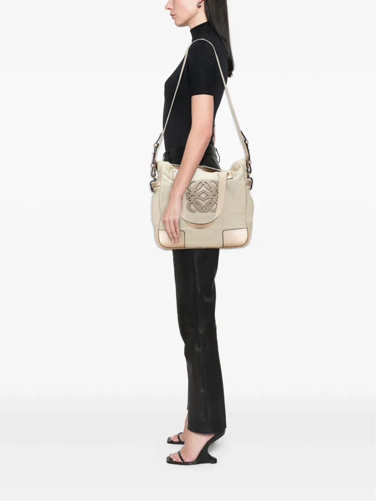 Loewe ビンテージ アナグラム キャンバス サッチェル - 画像2