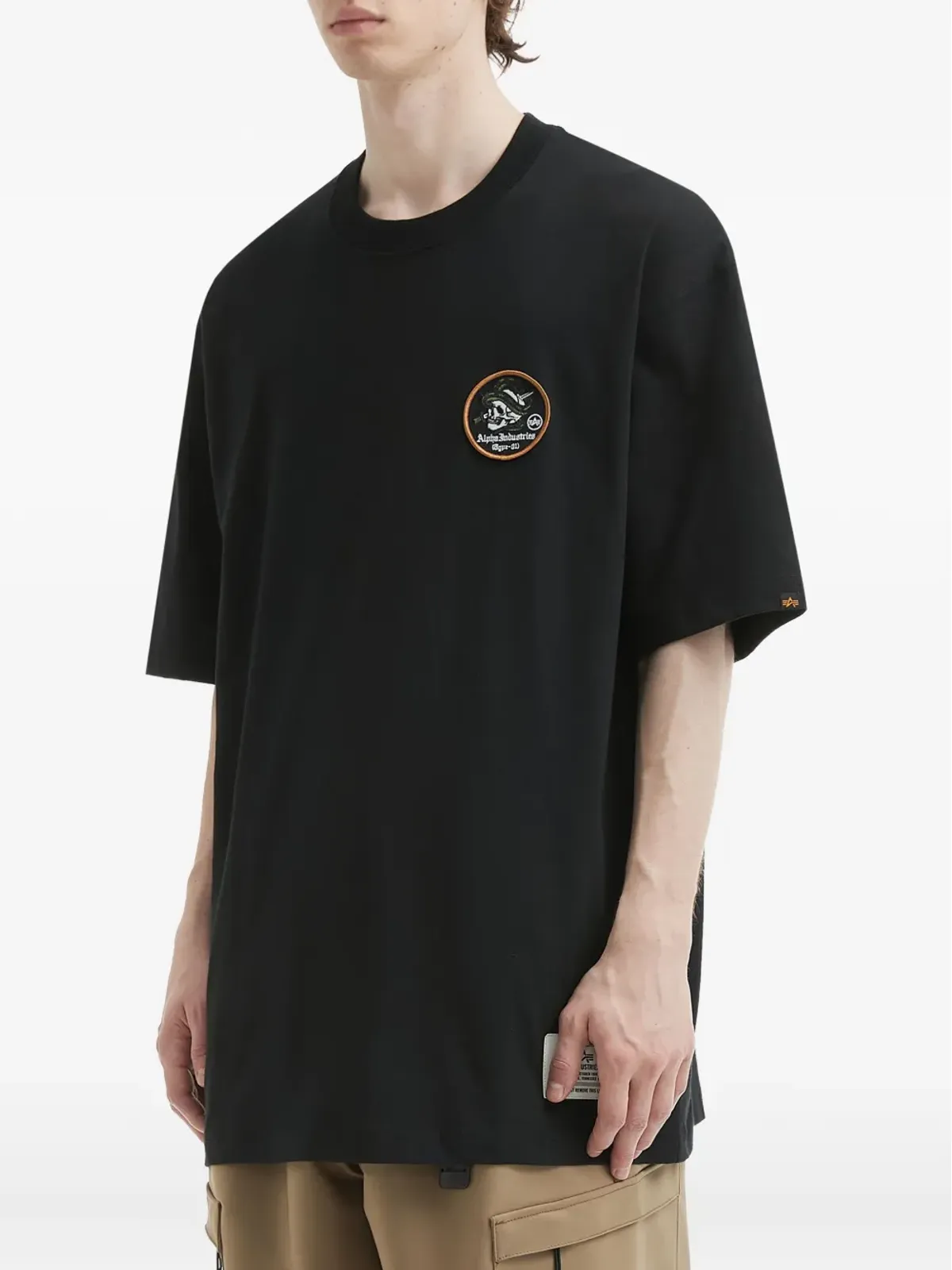 Alpha Industries スカルパッチ コットン Tシャツ（ブラック） - 画像3