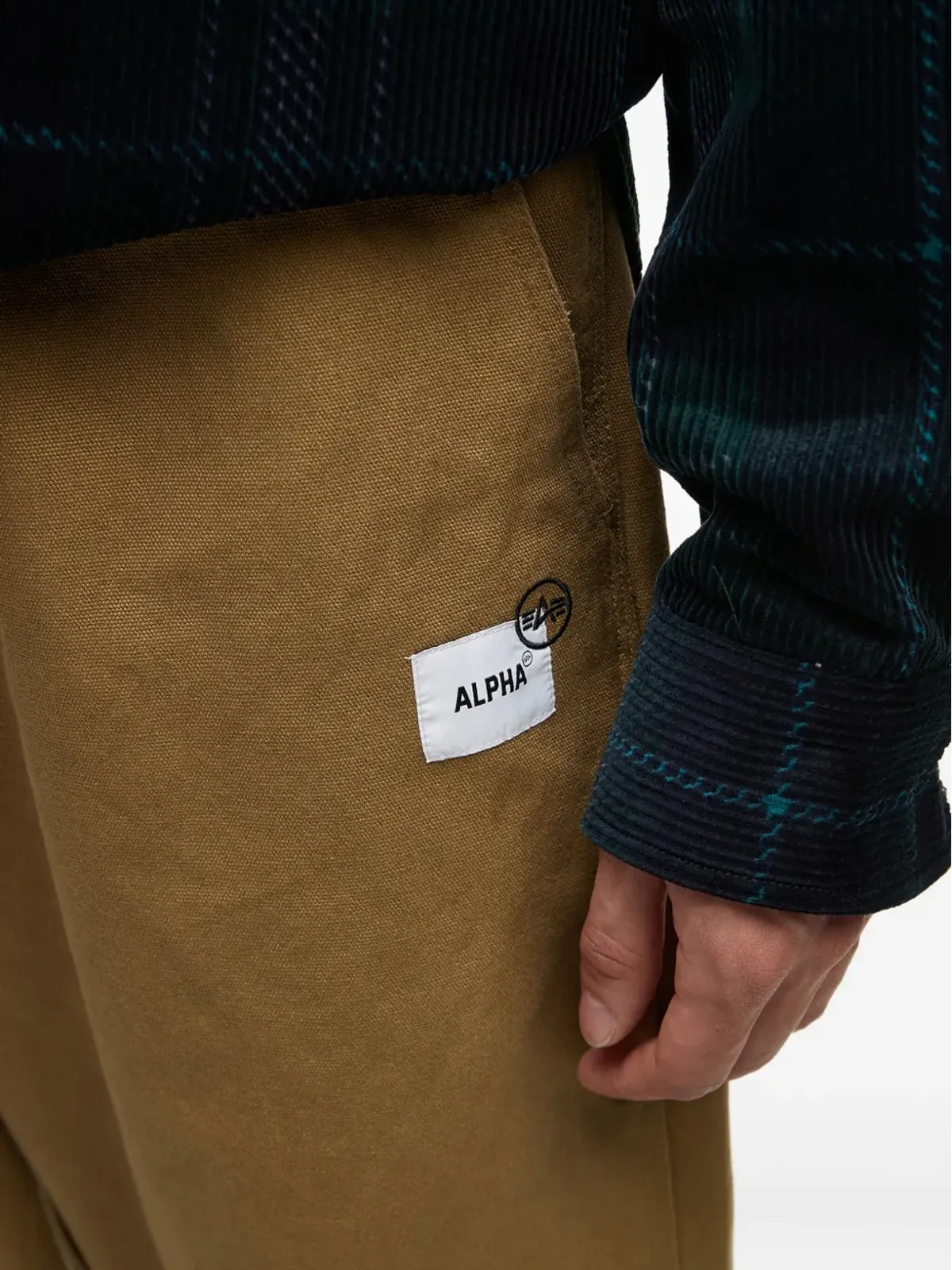 Alpha Industries ロゴパッチ・ストレートレッグ・トラウザー - 画像5