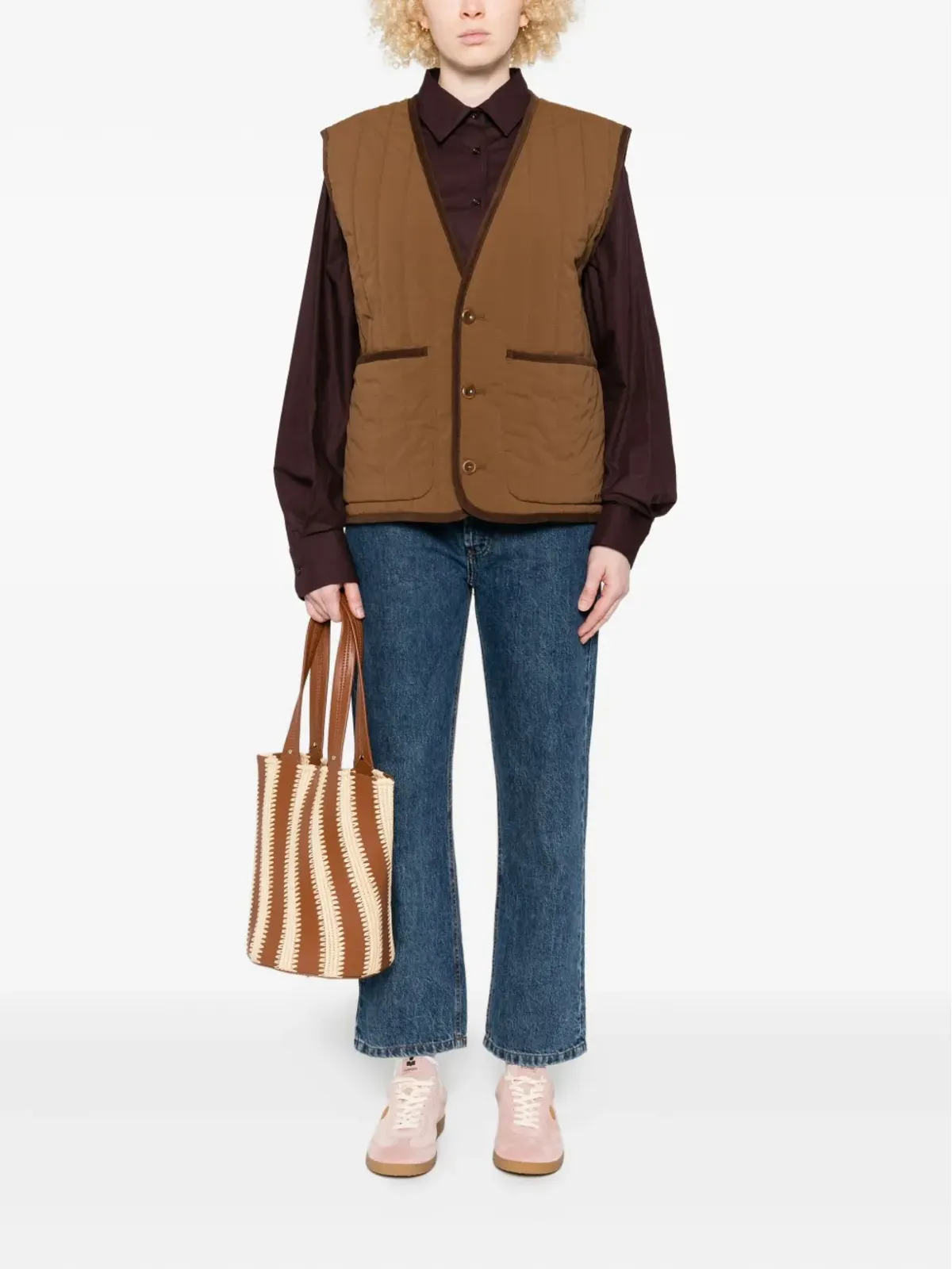 A.P.C. Vネック キルティング柄ジレ ブラウン - 画像2