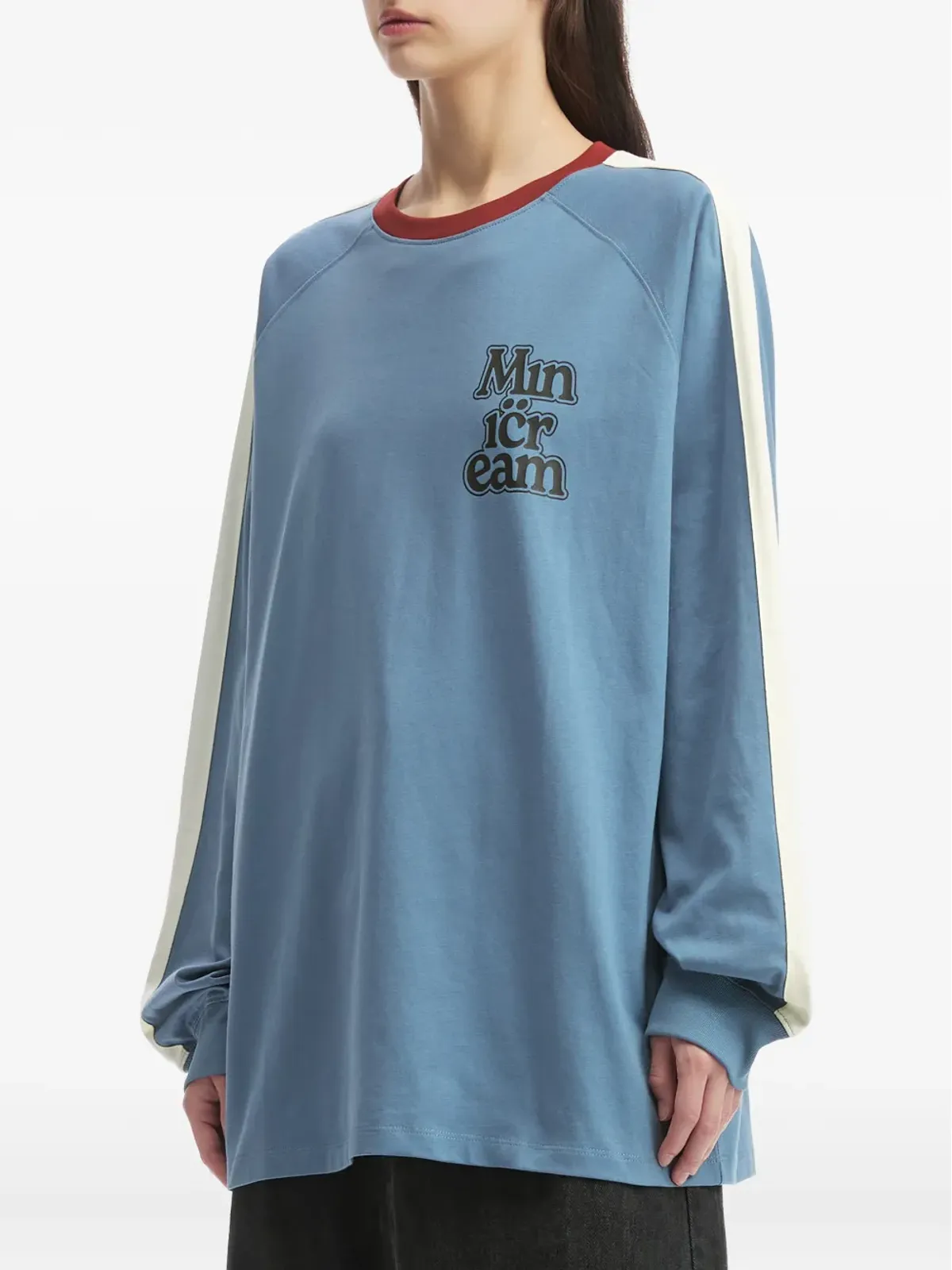 Mini Cream ラグランスリーブ ロゴ文字入りTシャツ - ブルー - 画像3