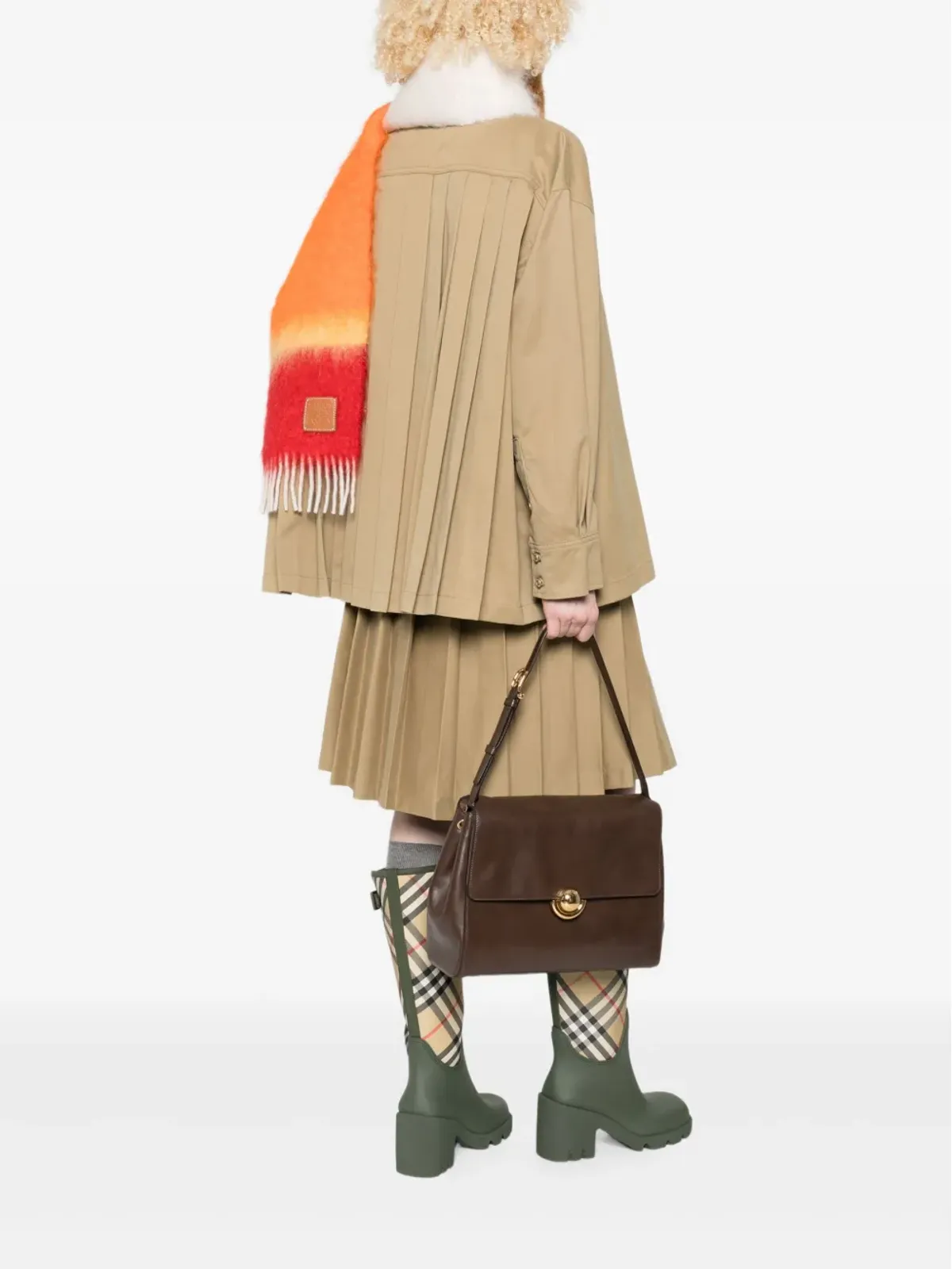 Furla Domus 円形ディテール レザー ショルダーバッグ ブラウン - 画像2