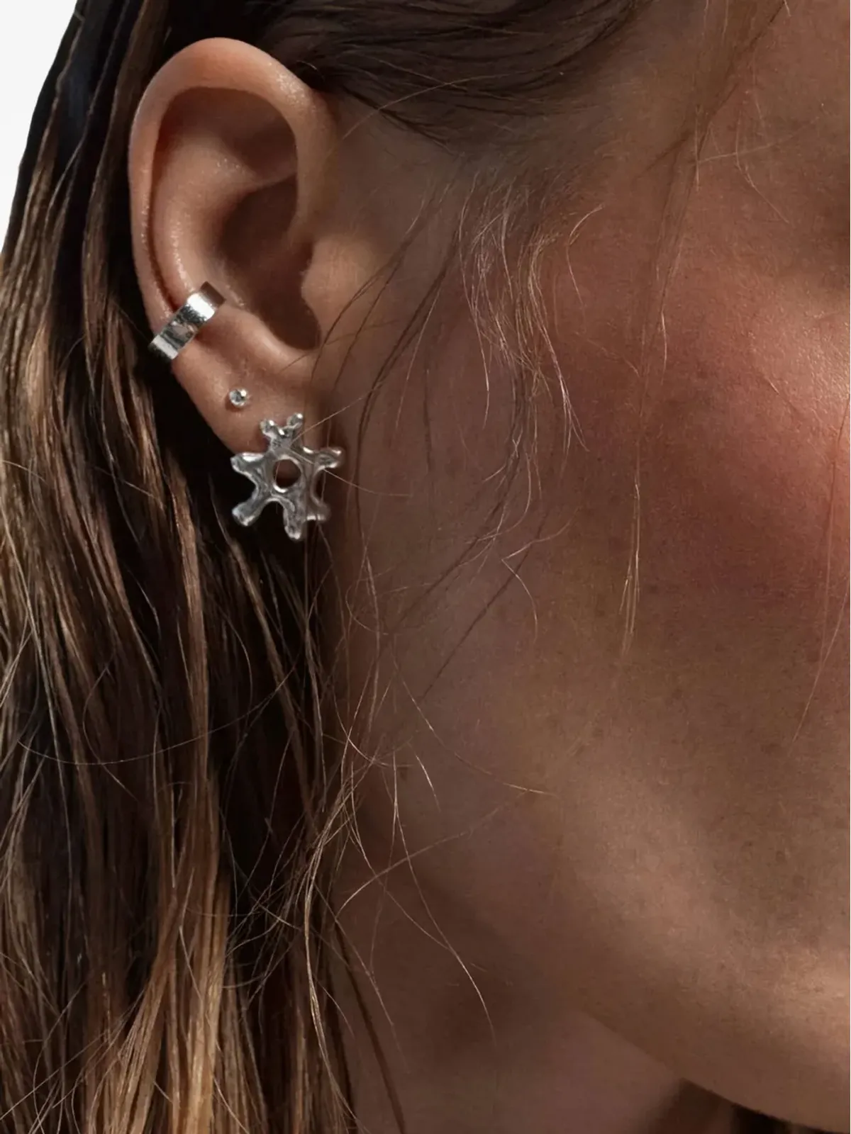 NO MORE Sea Flower stud earrings - 画像2