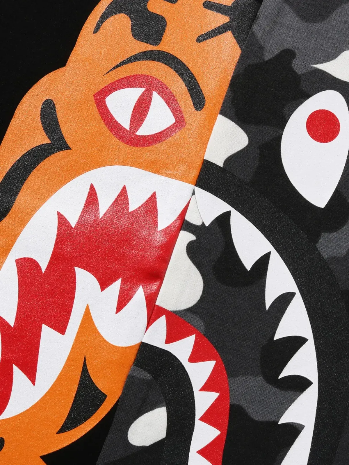 A BATHING APE® タイガーシャーク カモ Tシャツ - 画像4