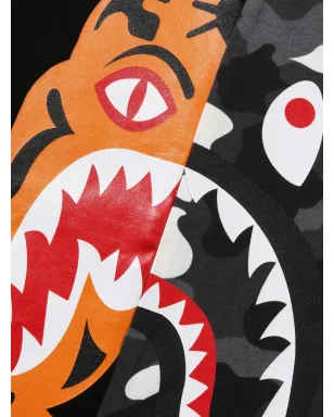 A BATHING APE® タイガーシャーク カモ Tシャツ - サムネイル4