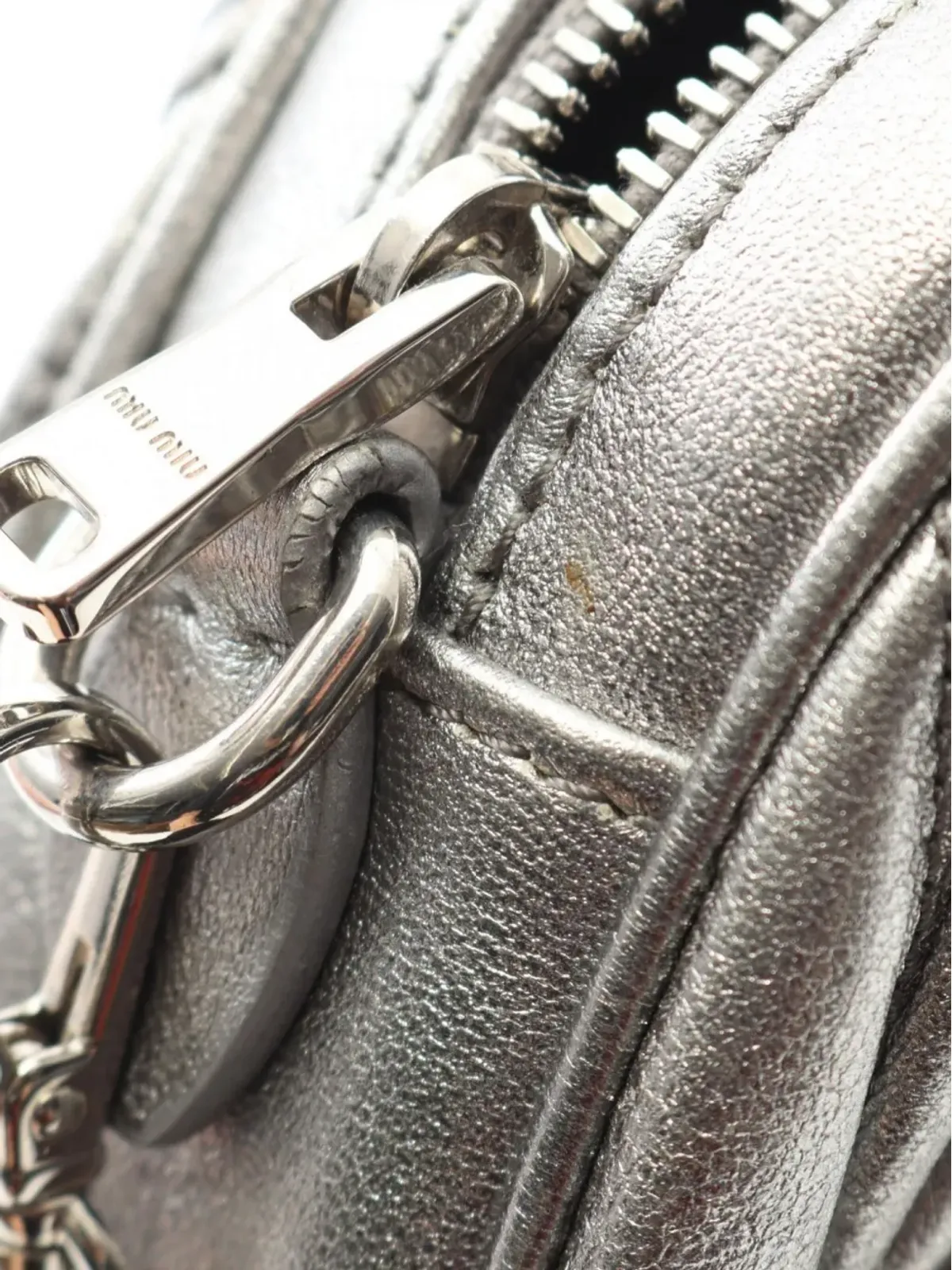 Miu Miu Pre-Owned ショルダーバッグ（マテレッセ風） - 画像3