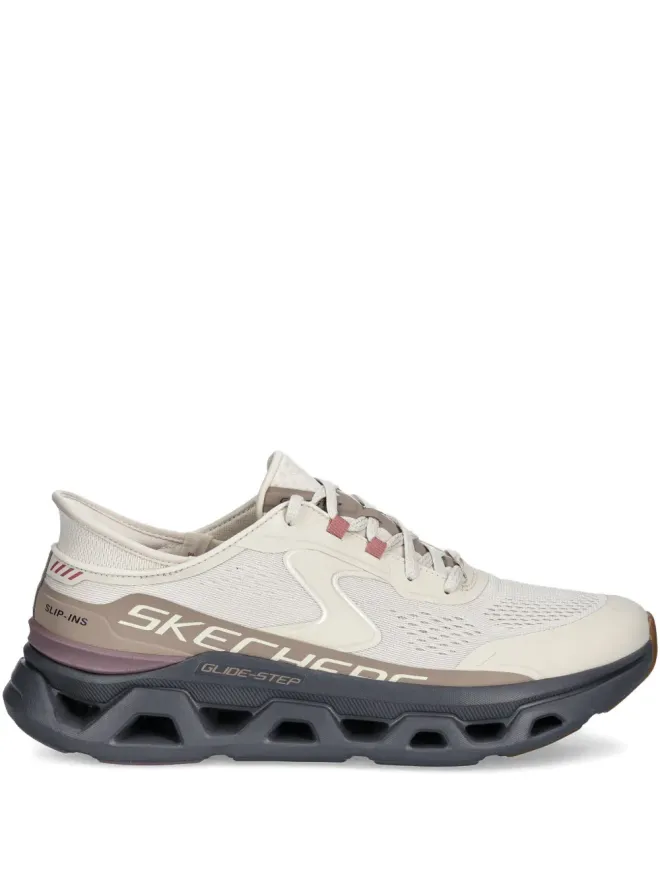 Skechers Skechers Glide-Step Altus スニーカーの商品画像