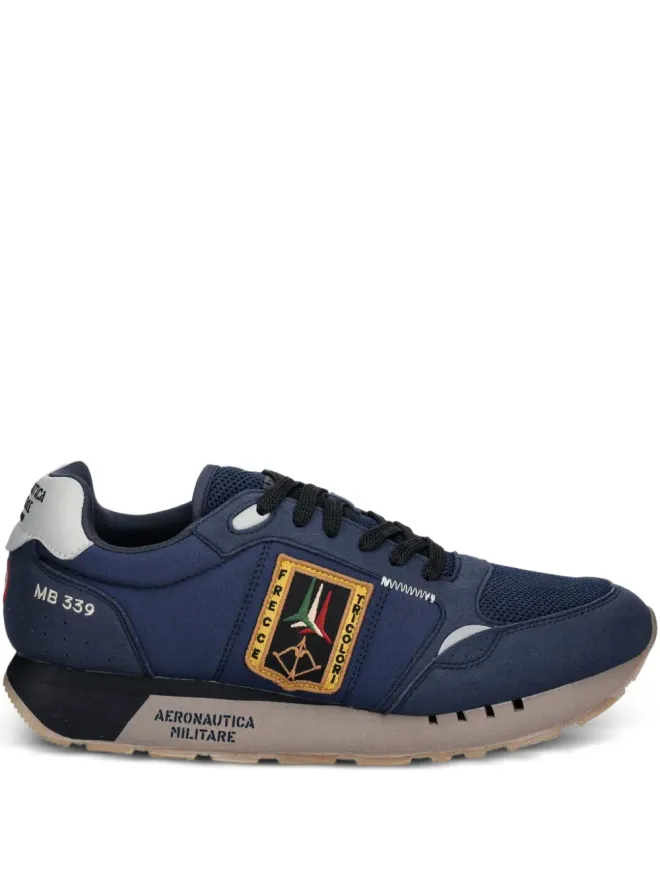 Aeronautica Militare Aeronautica Militare パッチブルーのスニーカーの商品画像