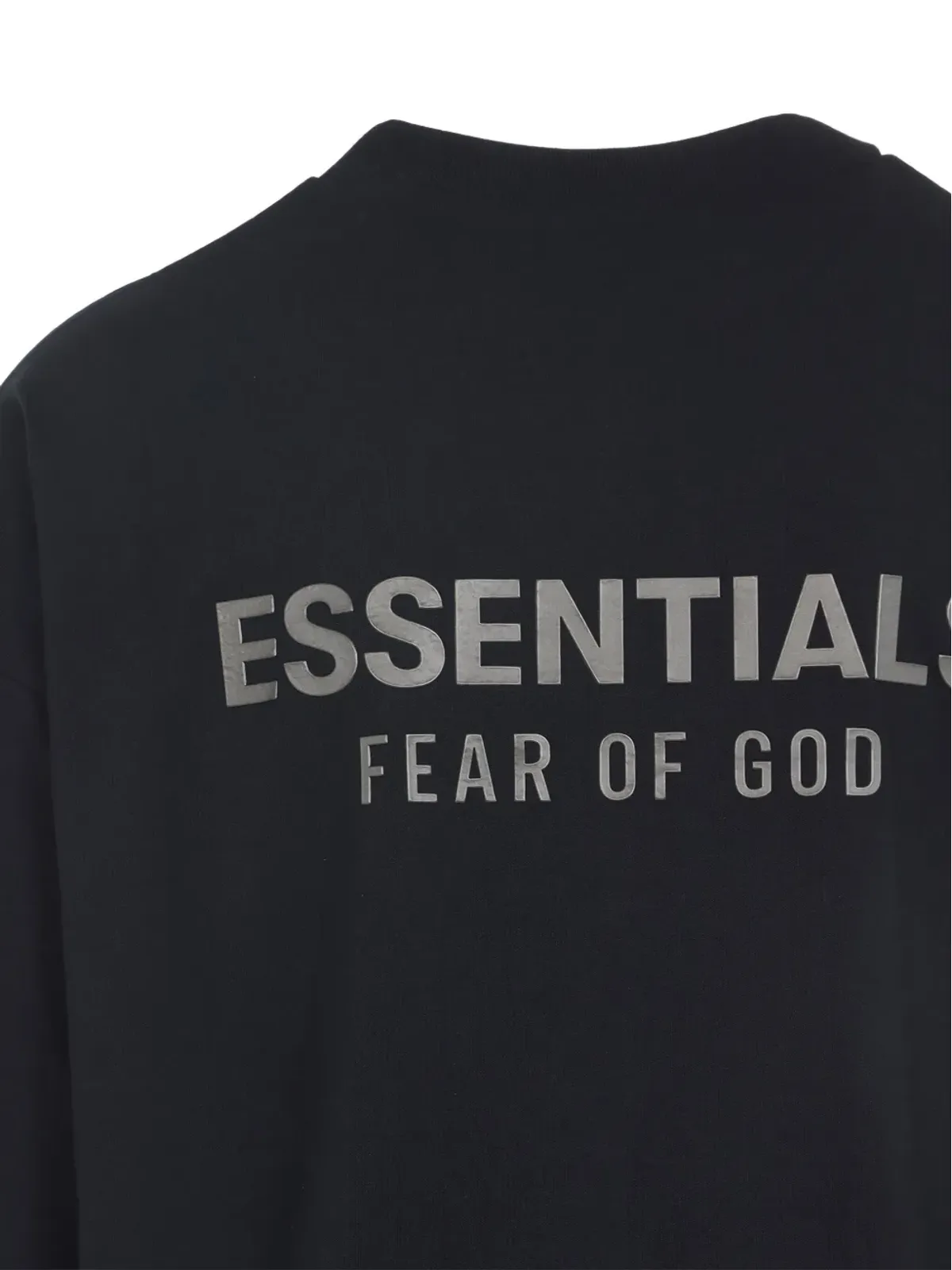 FEAR OF GOD ESSENTIALS ロゴプレート ロングスリーブ Tシャツ - ブラック - 画像3