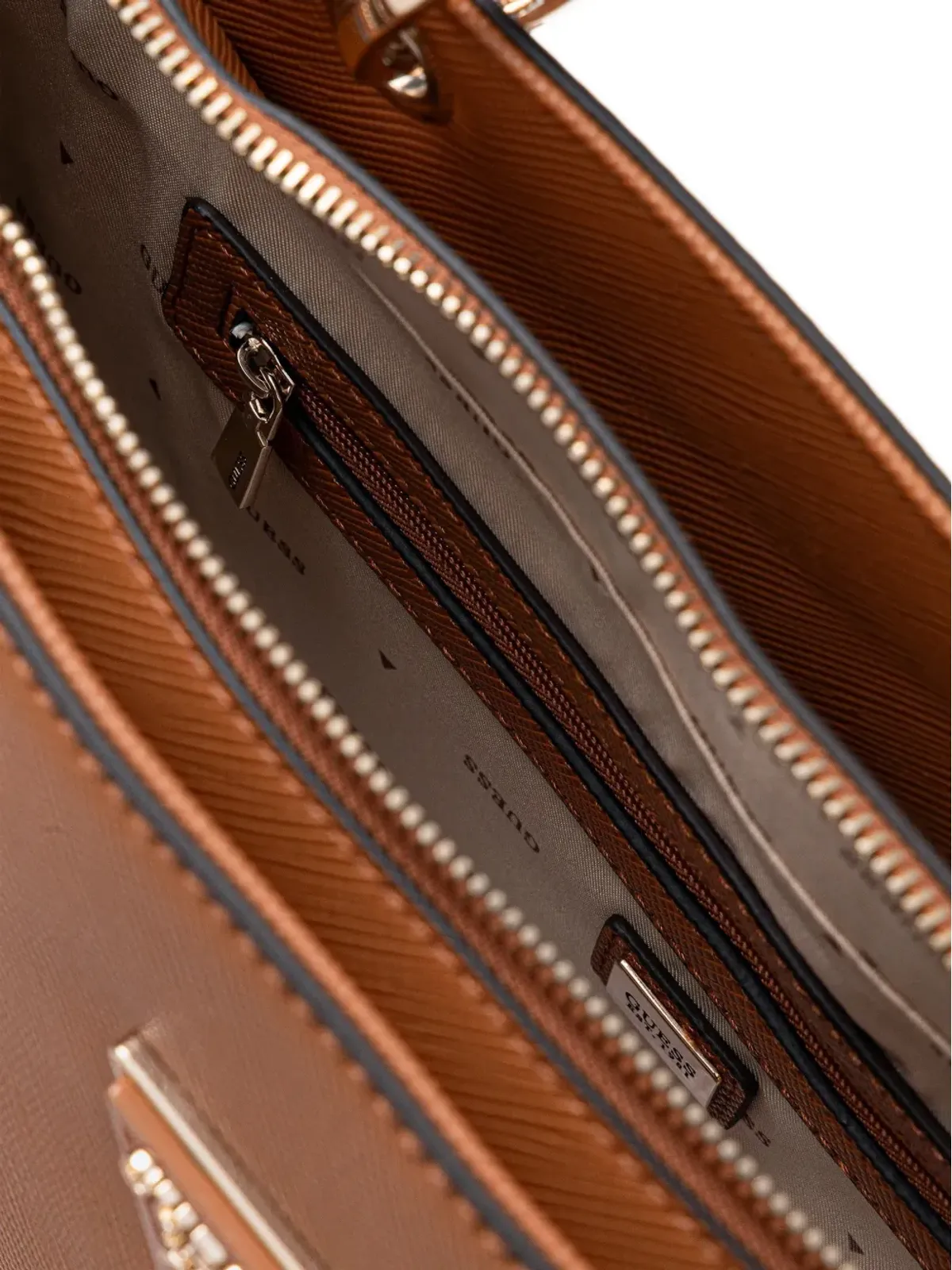 GUESS USA Noelle II ロゴチャーム トートバッグ - 画像4