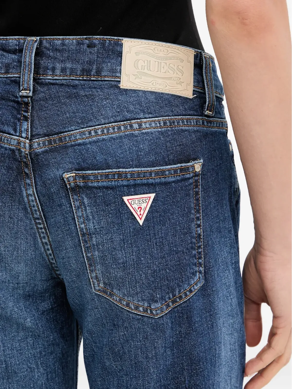 GUESS USA 切りっぱなしヘムのストレートジーンズ - 画像4