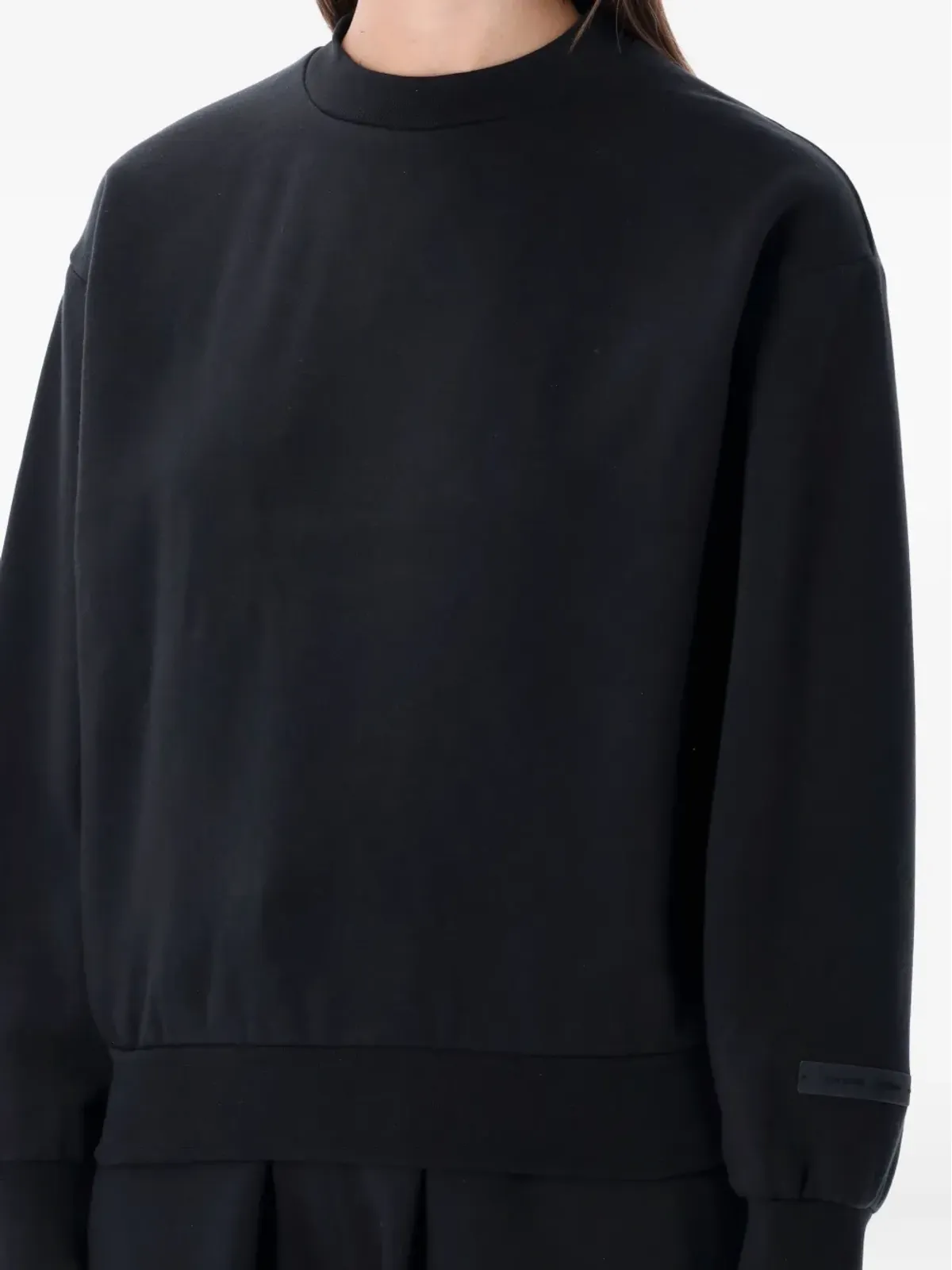 FEAR OF GOD ESSENTIALS ロゴプリントスウェットシャツ（ブラック） - 画像3