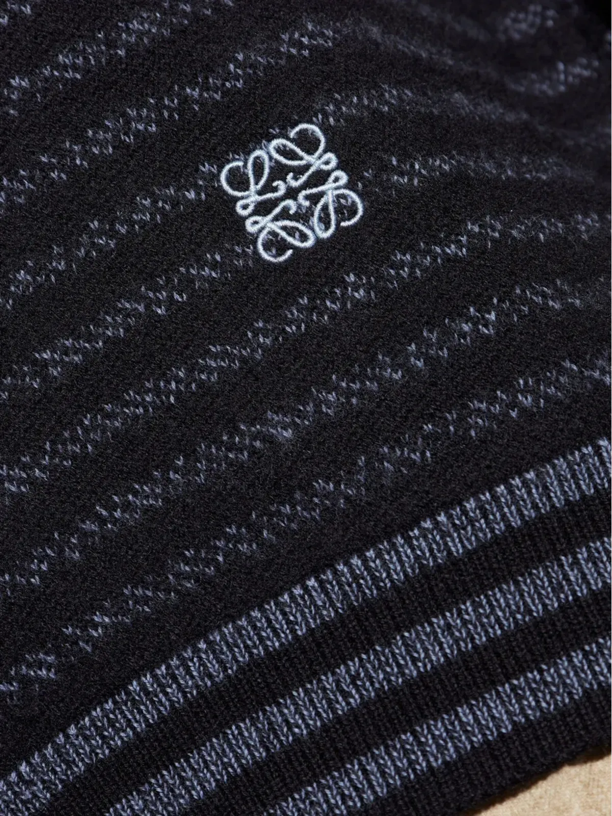 LOEWE ストライプ柄ロゴ刺繍セーター - 画像5