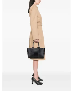 Bottega Veneta ビンテージ ナパレザー マキシ インテレッチャト アルコ トートバッグ - ブラック - サムネイル2