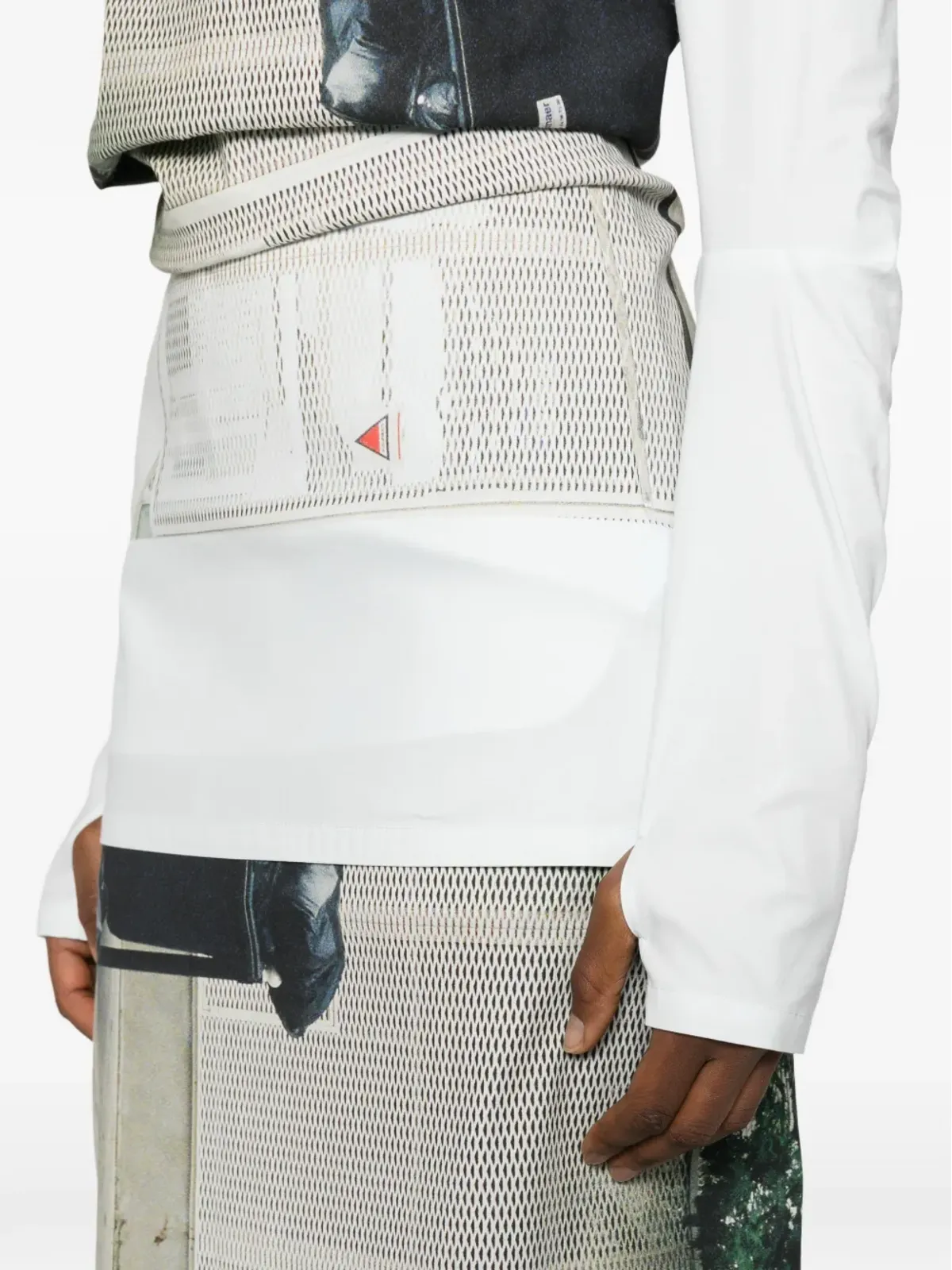 Issey Miyake ストリートビュー グラフィックプリント トップ - 画像5