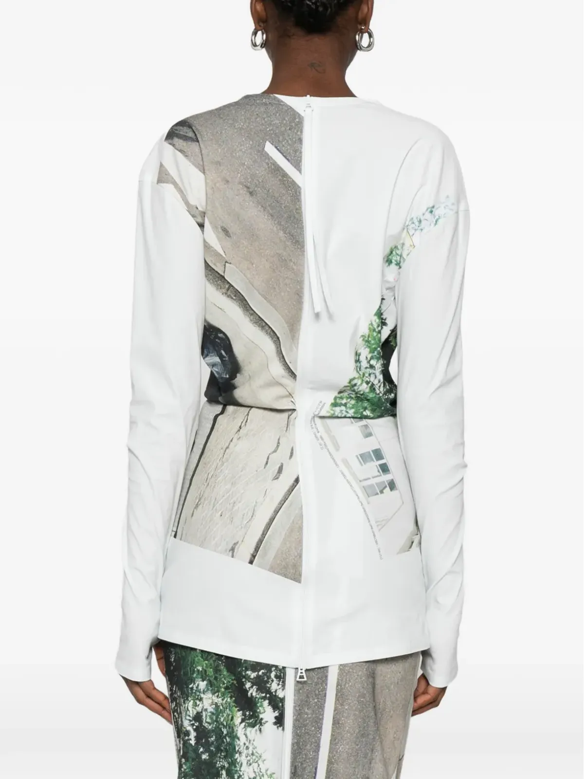 Issey Miyake ストリートビュー グラフィックプリント トップ - 画像4
