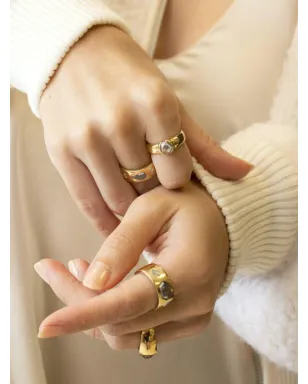 NIMO WITH LOVE 18Kイエローゴールド ラスティック ダイヤモンド リング - サムネイル1