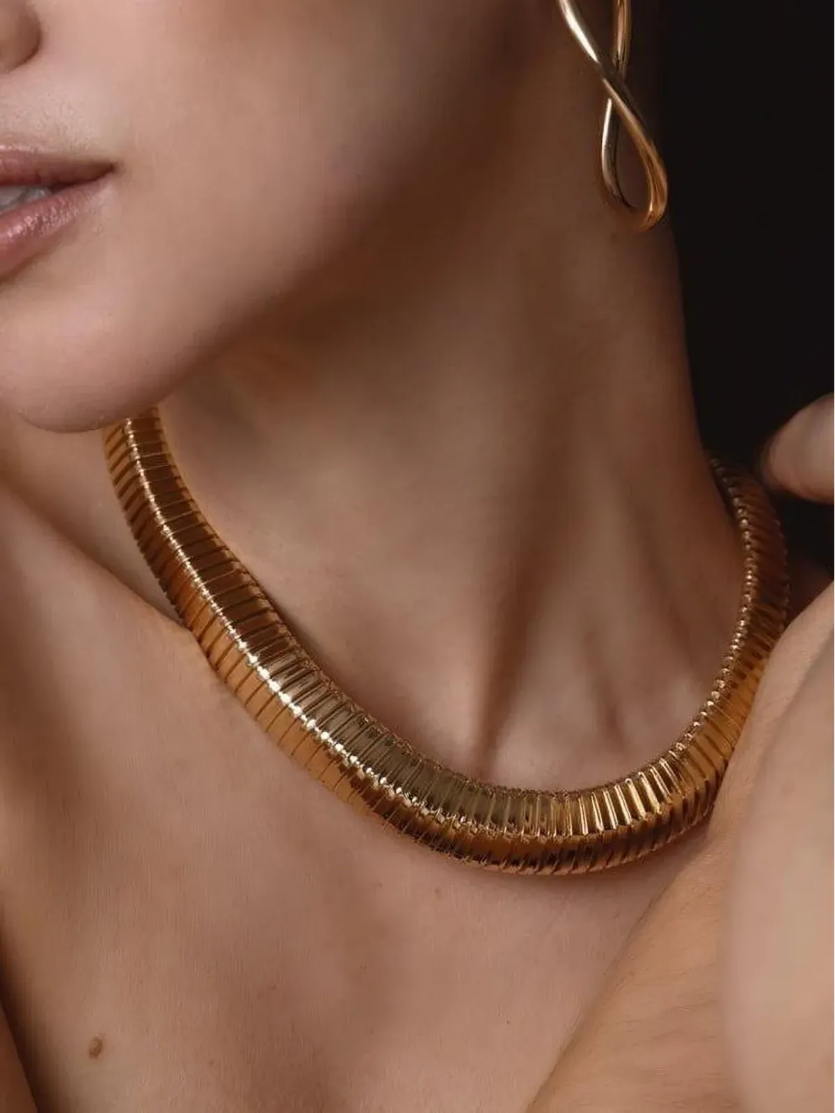 Sidney Garber 18K イエローゴールド カーブド オパール フープ ピアス - 画像4