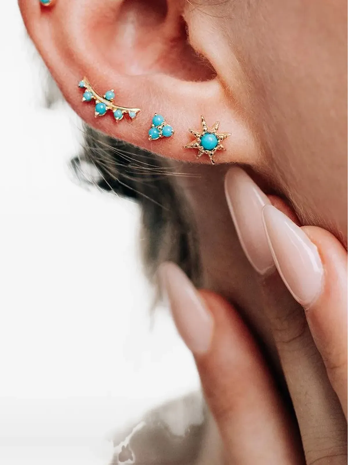 Anzie 14K yellow gold Cléo turquoise earring - 画像2