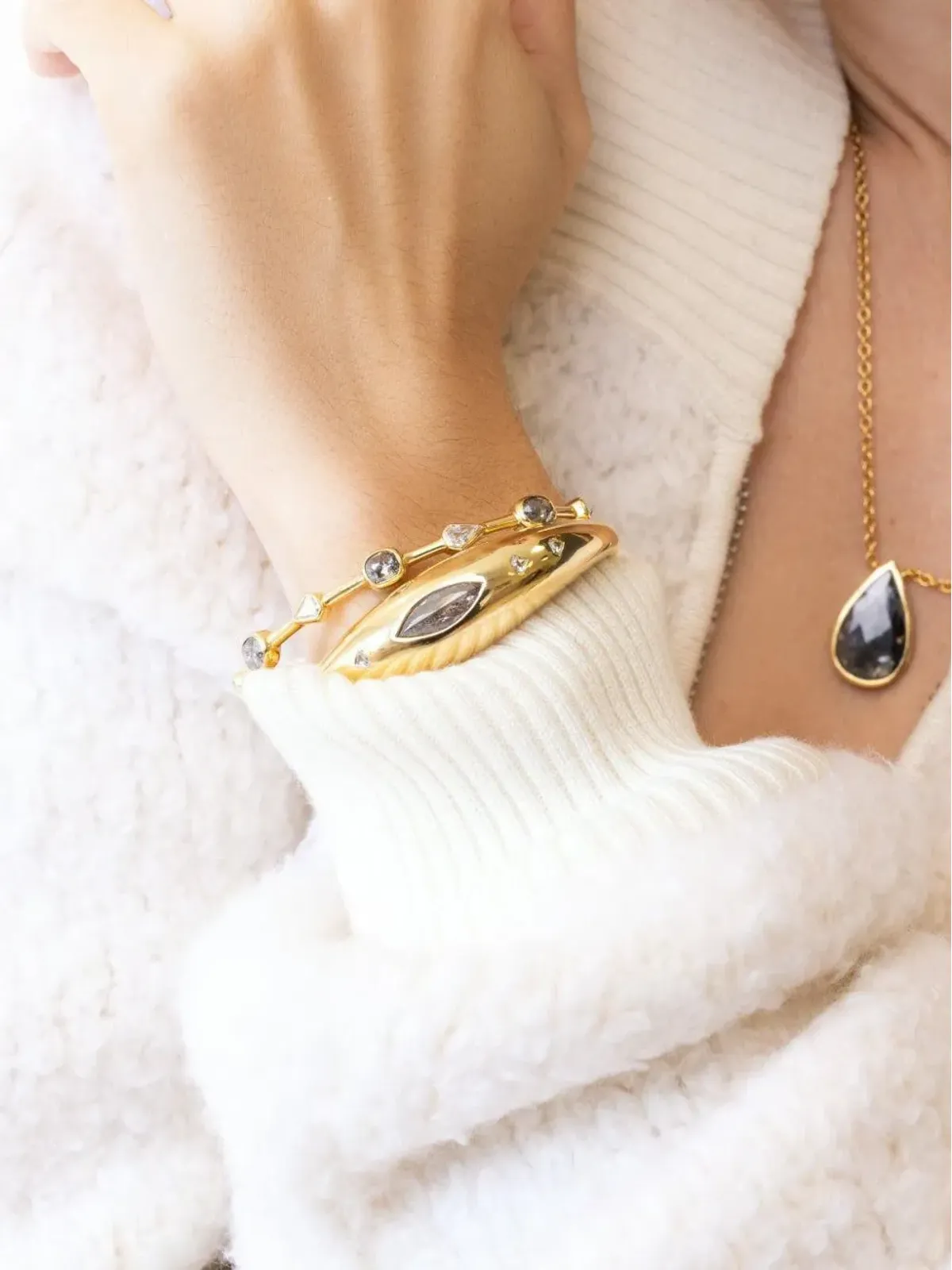 NIMO WITH LOVE 18K イエローゴールド ザ・スタッカー ダイヤモンド ブレスレット - 画像4