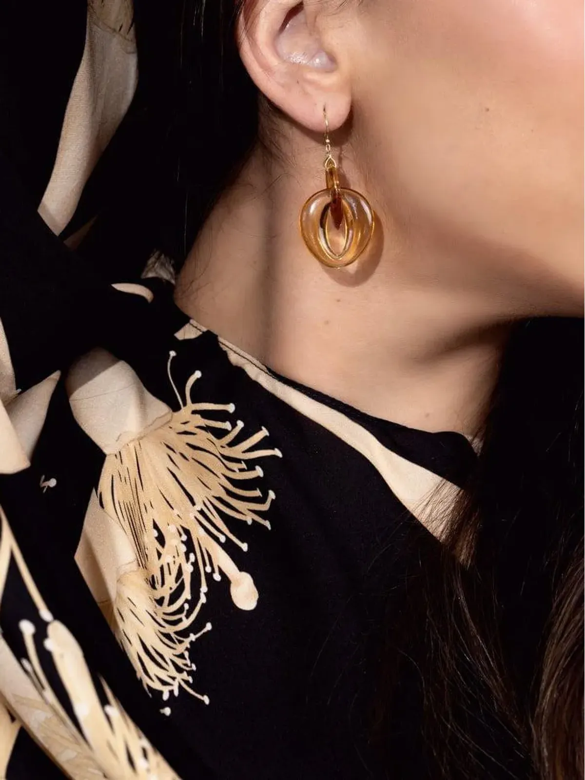 Ten Thousand Things 18K イエローゴールド ピーコックシトリン イヤリング - 画像3