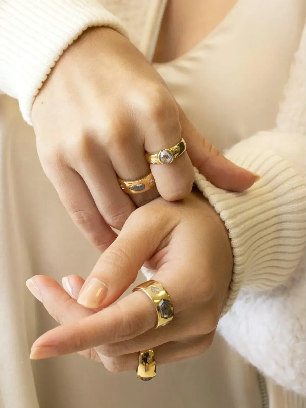 NIMO WITH LOVE 18Kイエローゴールド チャビー ダイヤモンド リング - 画像2