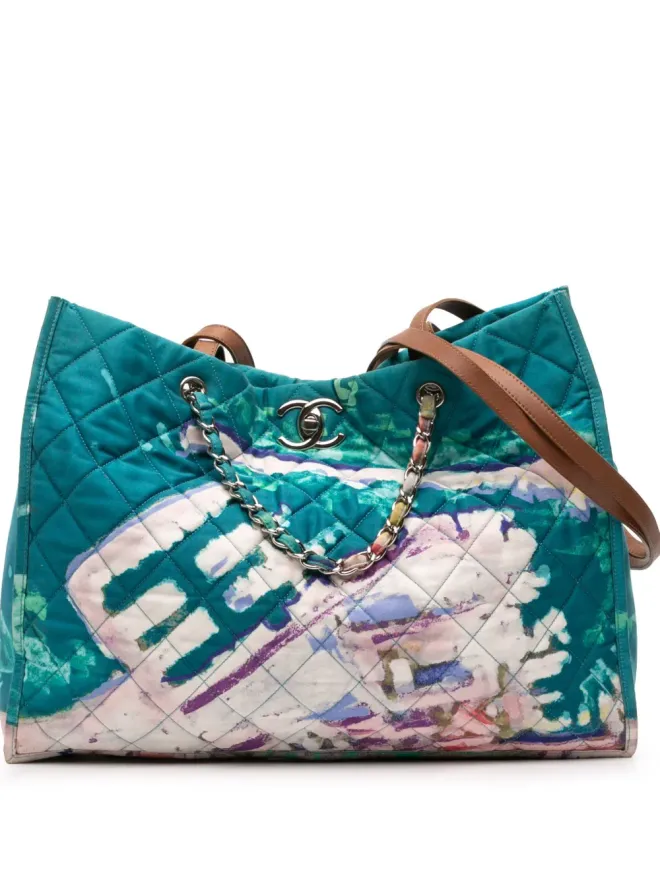 CHANEL Pre-Owned CHANEL ビンテージ 2010-2011 CCキルテッド ナイロン グラフィティ ウォータカラー ショッピング トート サッチェル ブルーの商品画像