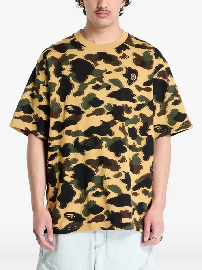 A BATHING APE® A BATHING APE® 1stカモフラージュ・ワンポイントTシャツの商品画像
