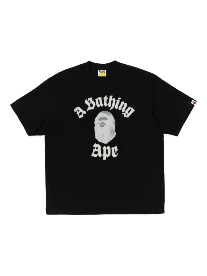 A BATHING APE® A BATHING APE® ape-head カレッジ風Tシャツの商品画像